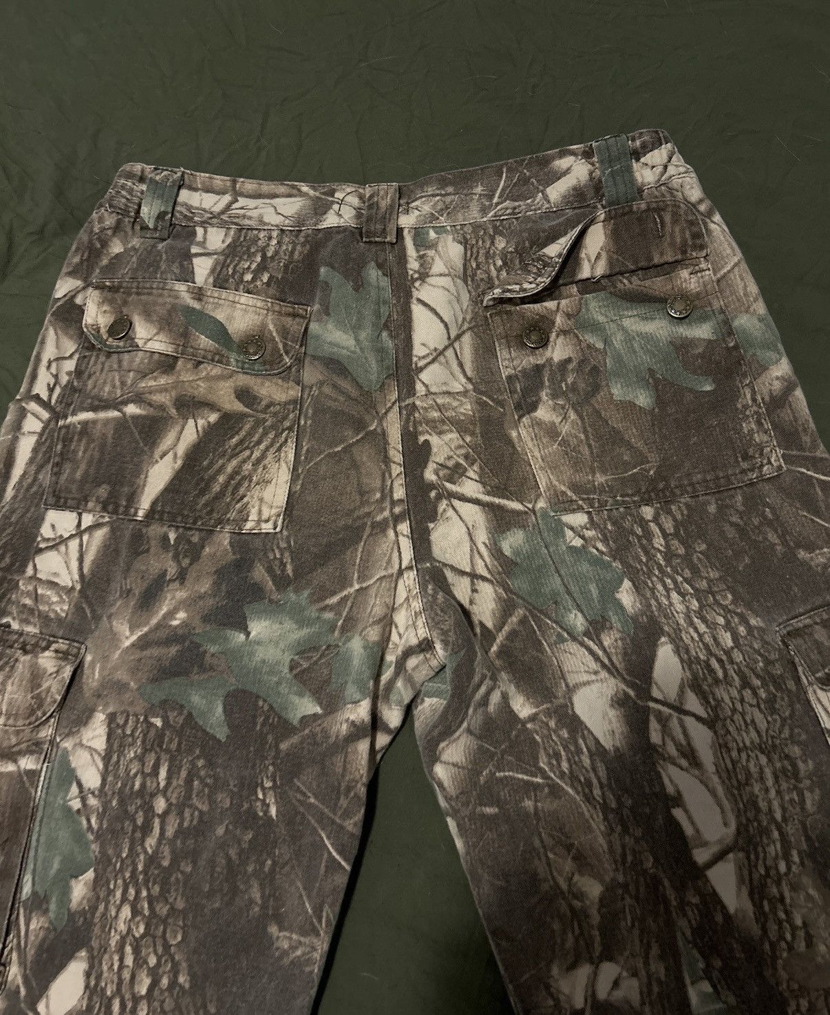 Carhartt Baggy realtree cargo pants Size US 31 - 3 Thumbnail