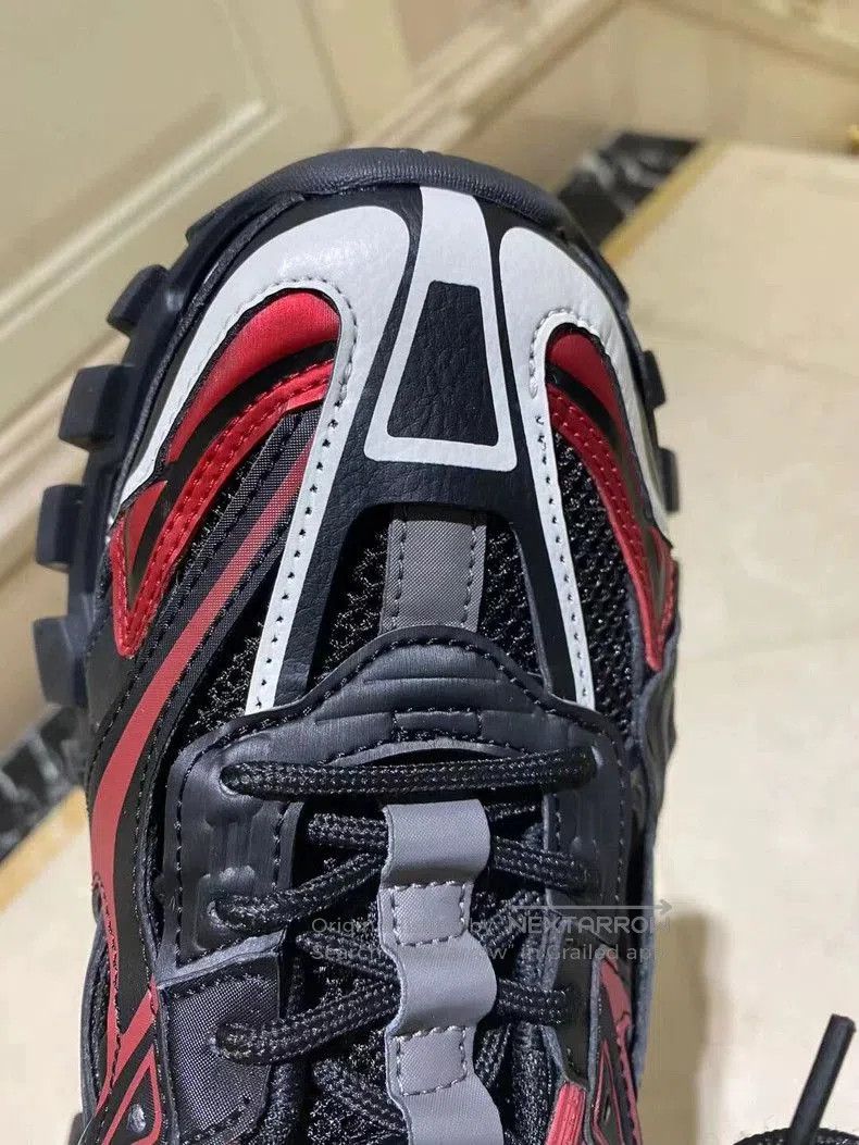 Balenciaga Balenciaga men's chunky sneakers. Size US 8 / EU 41 - 8 Thumbnail