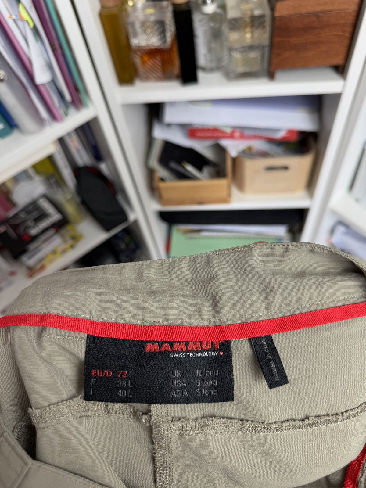 Mammut Mammut 2in1 trekking cargo pants US6 gorpcore outdoor beige Size 28" / US 6 / IT 42 - 10 Thumbnail