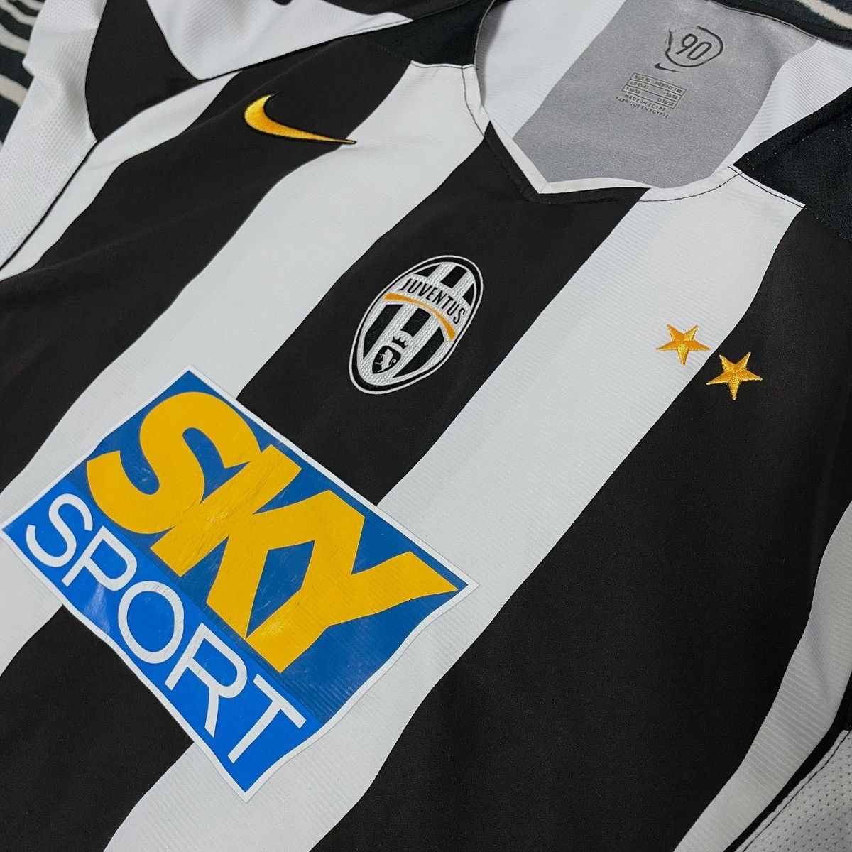 Nike JUVENTUS 2004/2005 FOOTBALL SHIRT JERSEY NIKE SIZE XL ADULT Size US XL / EU 56 / 4 - 4 Thumbnail