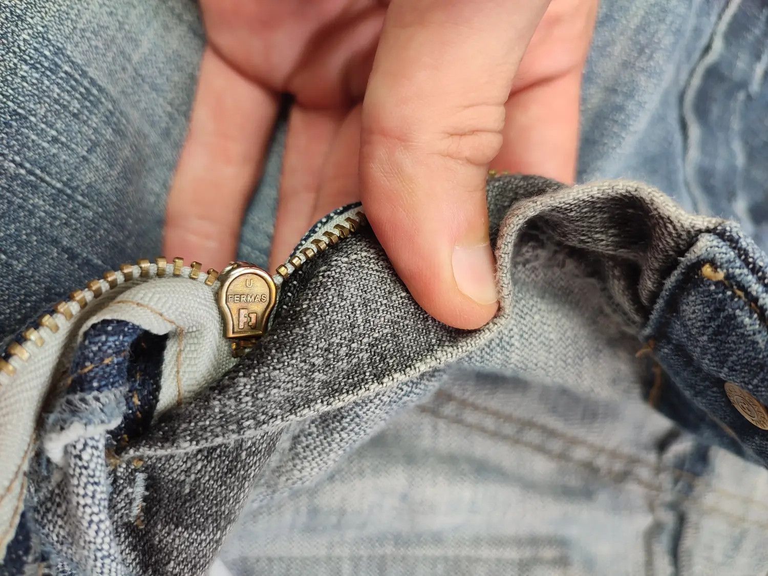 Dolce & Gabbana × Vintage Vintage Dolce Gabbana Distressed Washed Denim y2k jeans Size 28" / US 6 / IT 42 - 9 Thumbnail