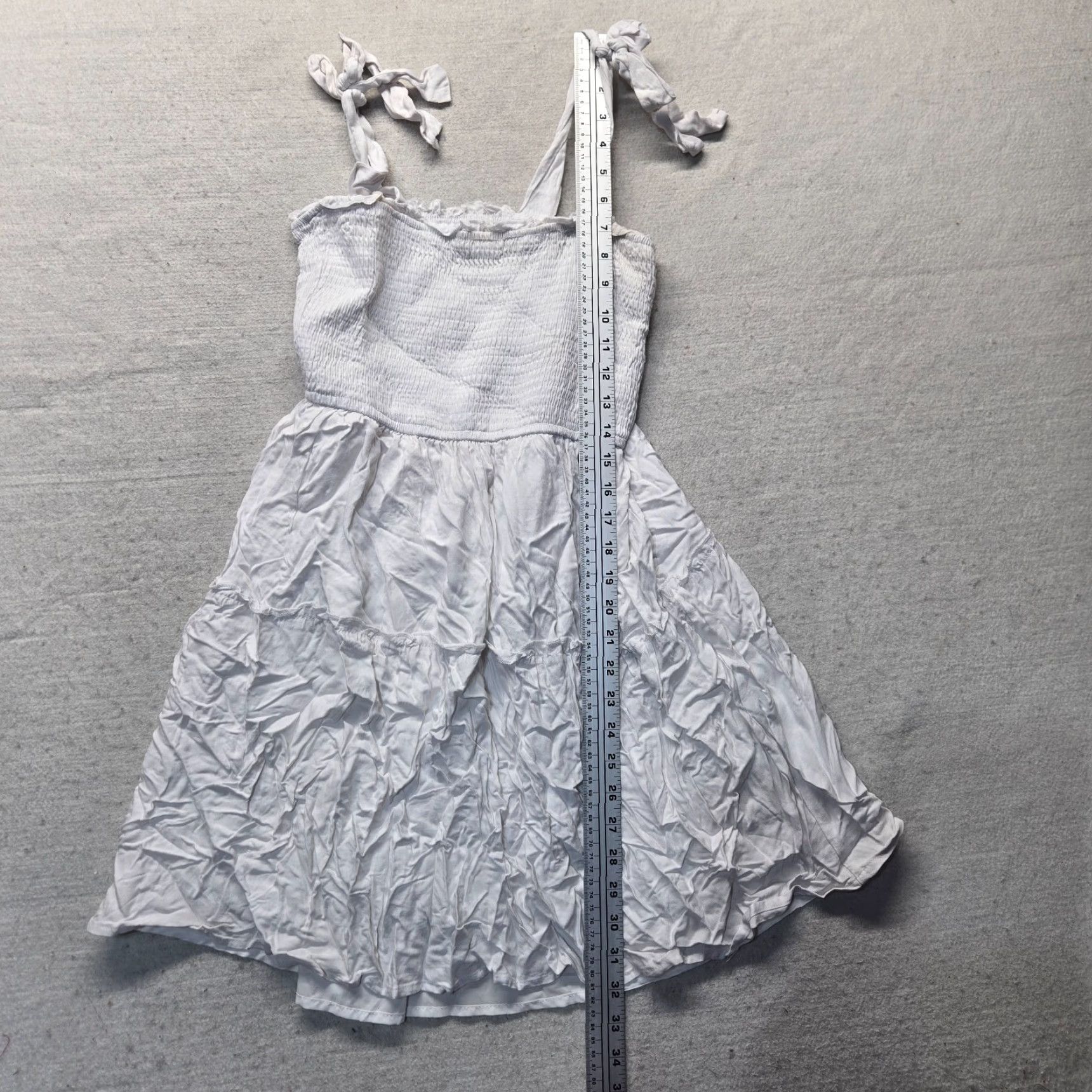 Vintage ZESICA White Puckered Bodice Bow Straps Fit & Flare Spring/Summer Dress Sz M Shirt Adult M White Rayon Zesica Summer 90s? Size M / US 6-8 / IT 42-44 - 4 Thumbnail