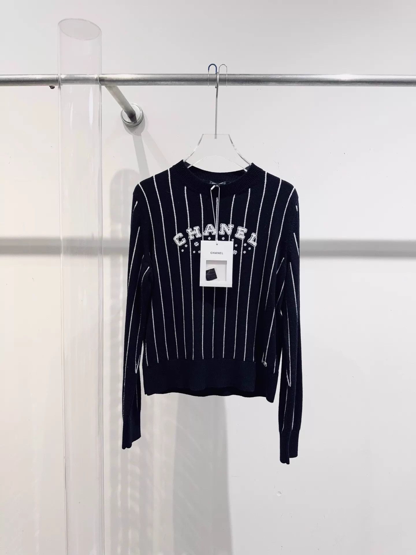Chanel Chanel 23P Black Logo Sweater 36 Size XS / US 0-2 / IT 36-38 - 1 Thumbnail