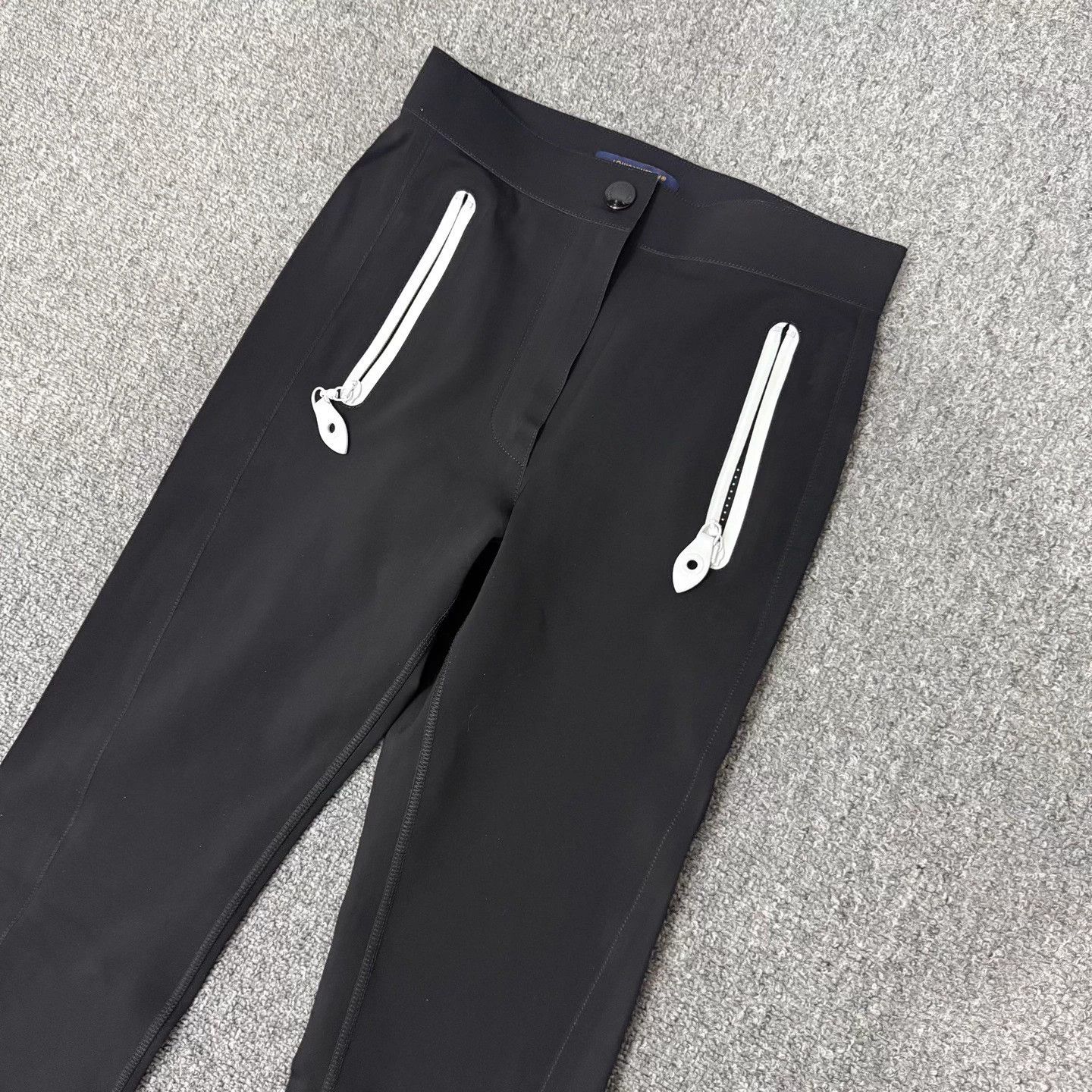 Louis Vuitton LV 24 Black Zip Straight Pants Unworn 32 Size 24" / US 00 / IT 34 - 3 Thumbnail