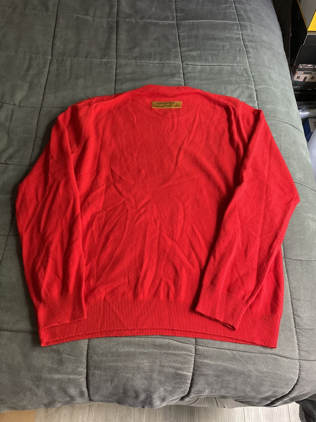 Louis Vuitton Louis Vuitton Red Cashmere Embossed Logo Sweater Size US L / EU 52-54 / 3 - 3 Thumbnail