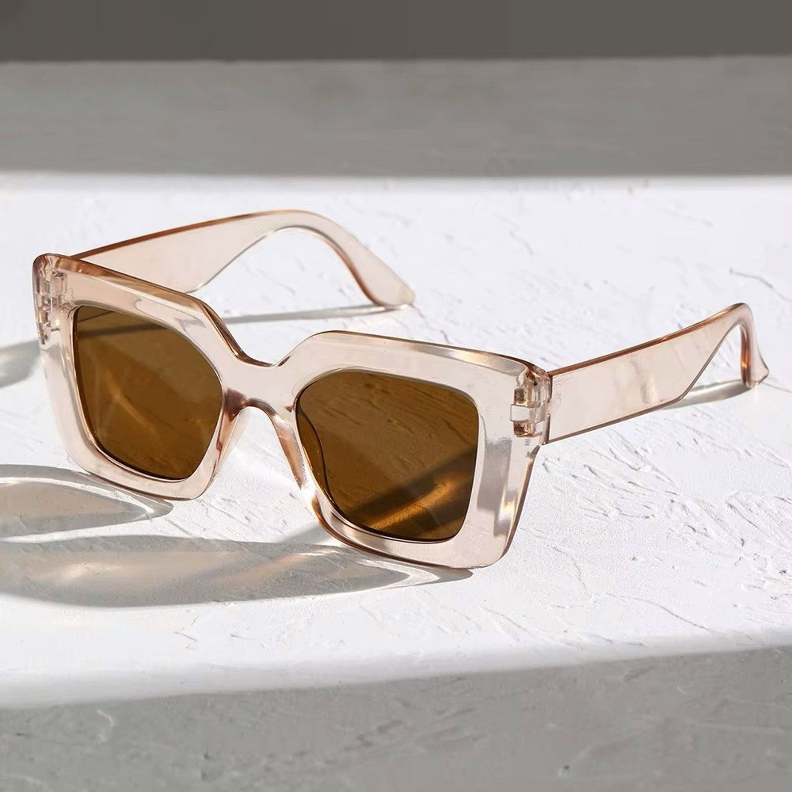 Nordstrom NEW NORDSTROM Clear Brown $78 Oversized Plastic Sunglasses Size ONE SIZE - 1 Thumbnail