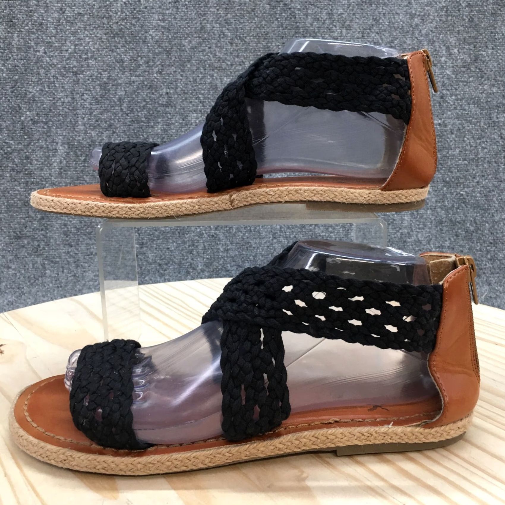 American Eagle Outfitters American Eagle Outfitters Sandals Womens 9 Strappy Flats Black Fabric Comfort Shoes Size US 9 / IT 39 - 2 Thumbnail