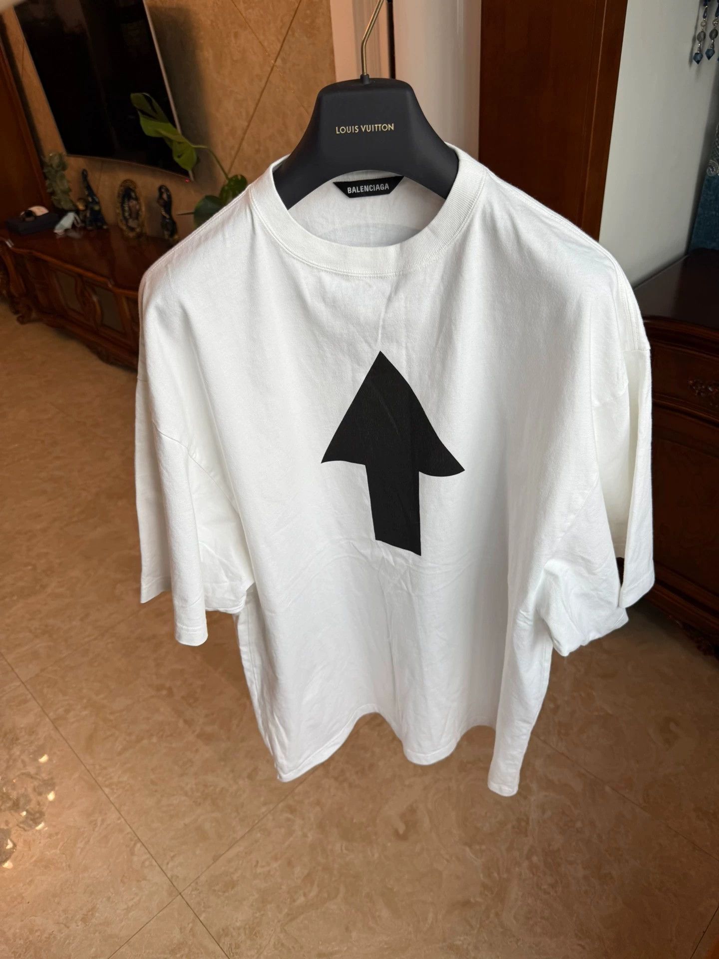 Balenciaga Balenciaga Oversized Arrow & Wi-Fi Logo Short Sleeve T-Shirt Size US XS / EU 42 / 0 - 1 Thumbnail