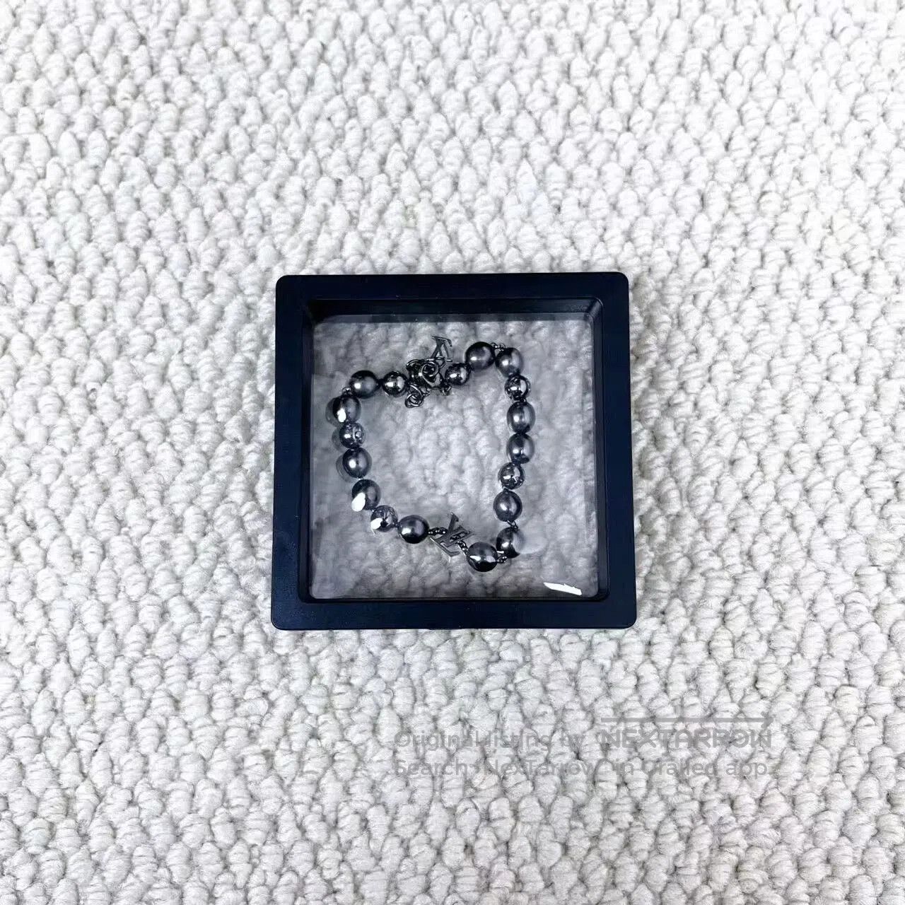Louis Vuitton louis vuitton gray silver beaded bracelet. Size ONE SIZE - 1 Thumbnail