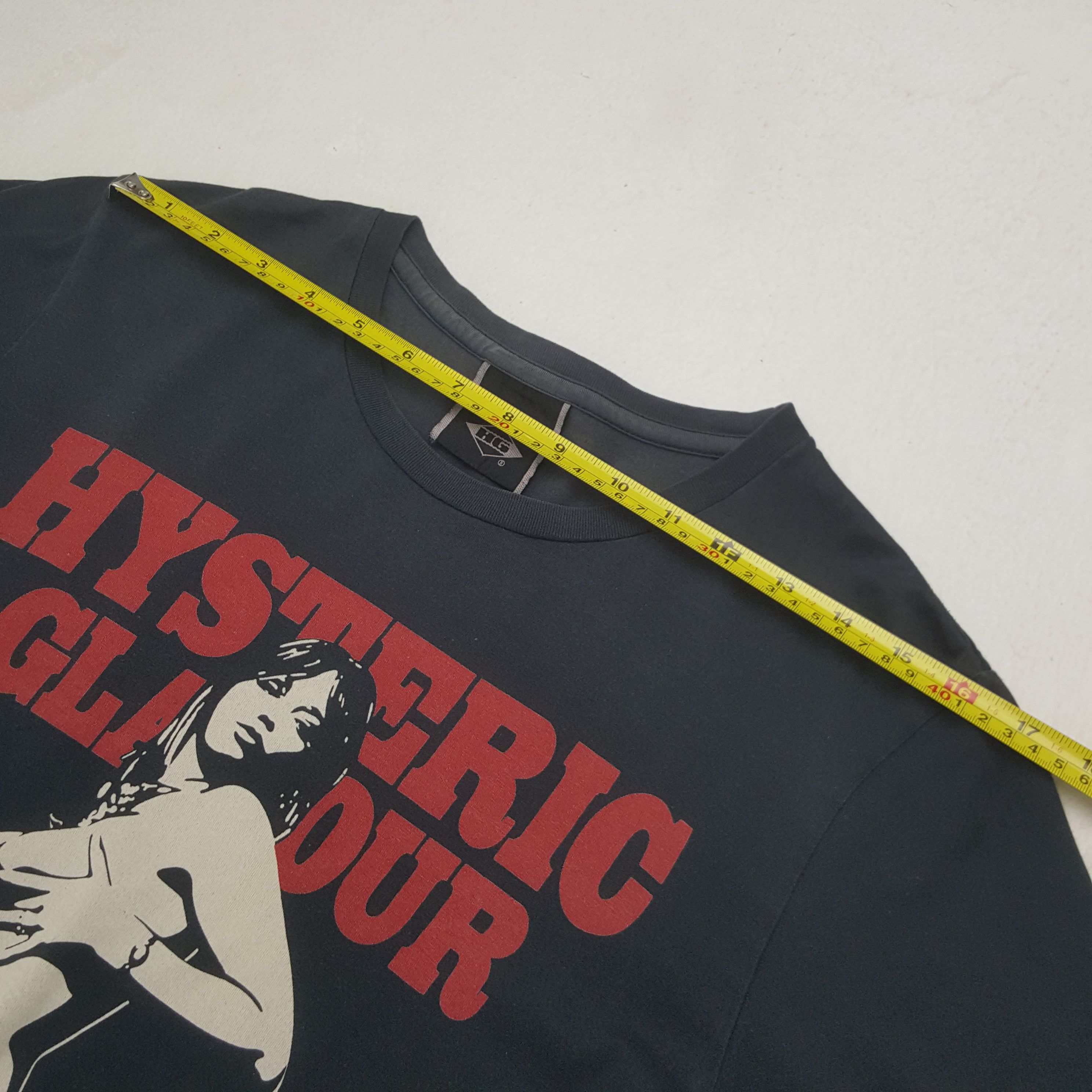 Hysteric Glamour Vintage Hysteric Glamour Japanese Brand Naked Tshirt RR7 Size US S / EU 44-46 / 1 - 5 Thumbnail