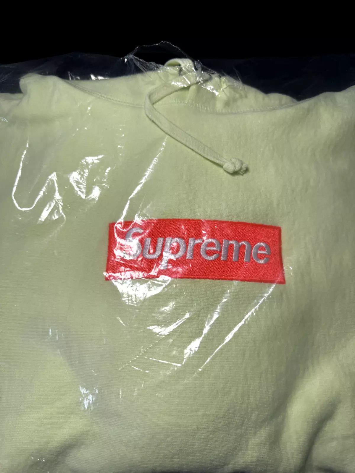 Supreme Supreme Box Logo Hooded Sweatshirt Pale Lime FW17 Size US M / EU 48-50 / 2 - 2 Thumbnail