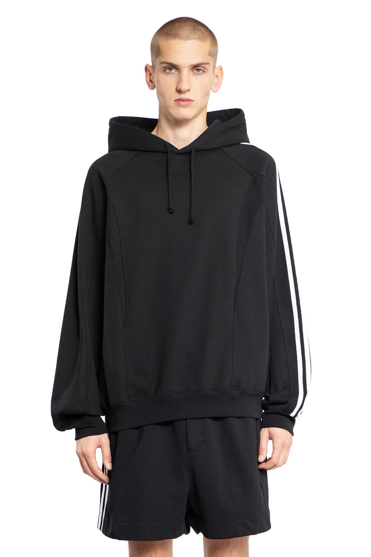 Y-3 o1s22i1n0125 Cutline Hoodie in Black Size US S / EU 44-46 / 1 - 1 Thumbnail
