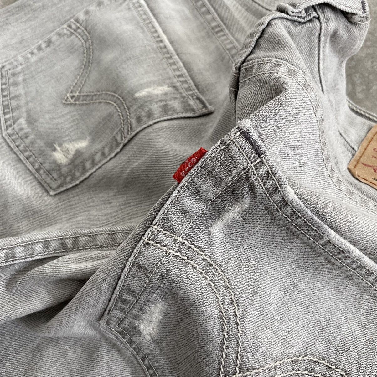 Levi's Vintage 2004 Levis 505 Light Grey Denim Jeans Size US 35 - 22 Thumbnail