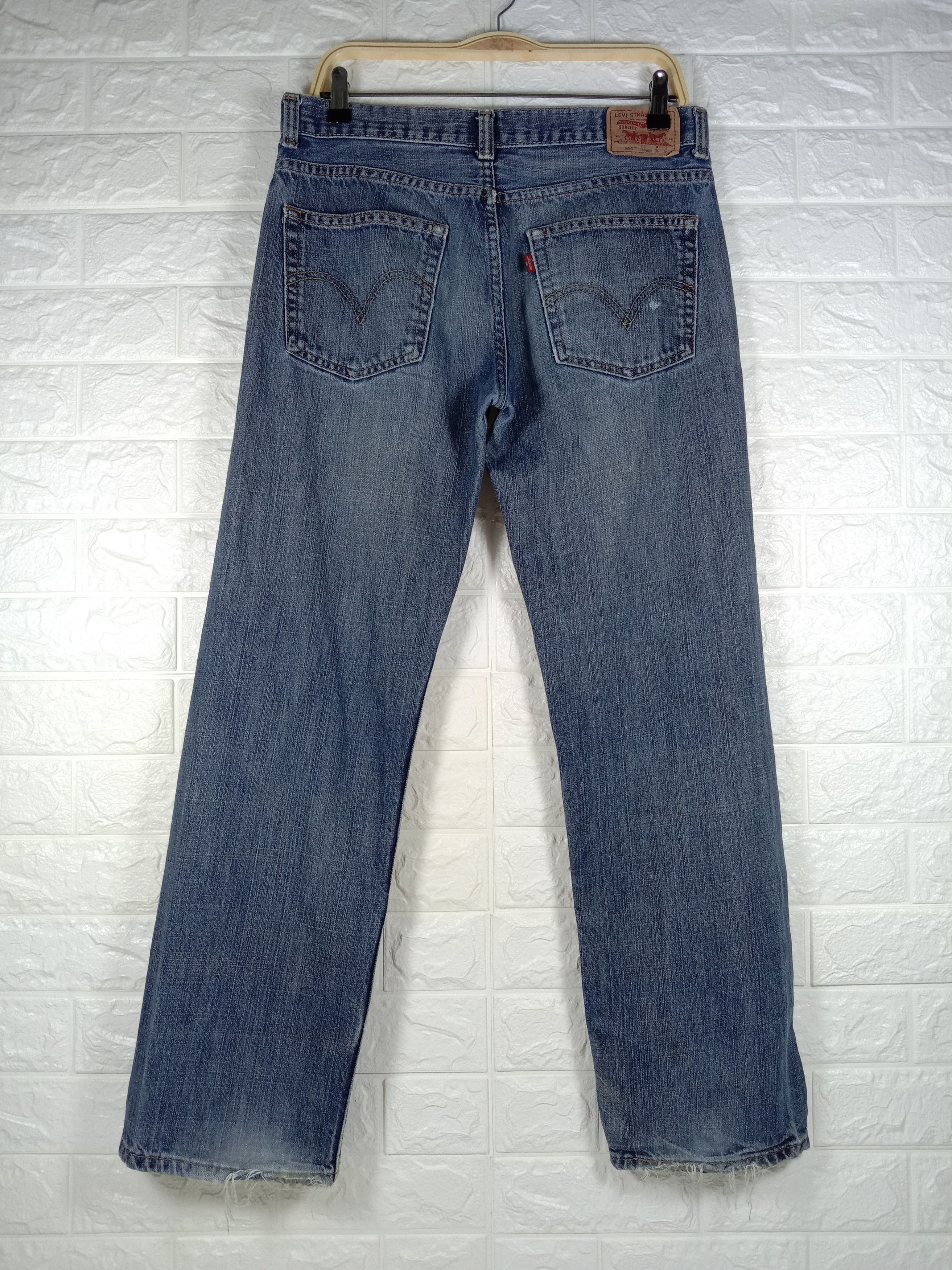 Levi's Vintage Levi's 550 Jeans Blue Wash Relaxed Fit Denim Size US 31 - 5 Thumbnail