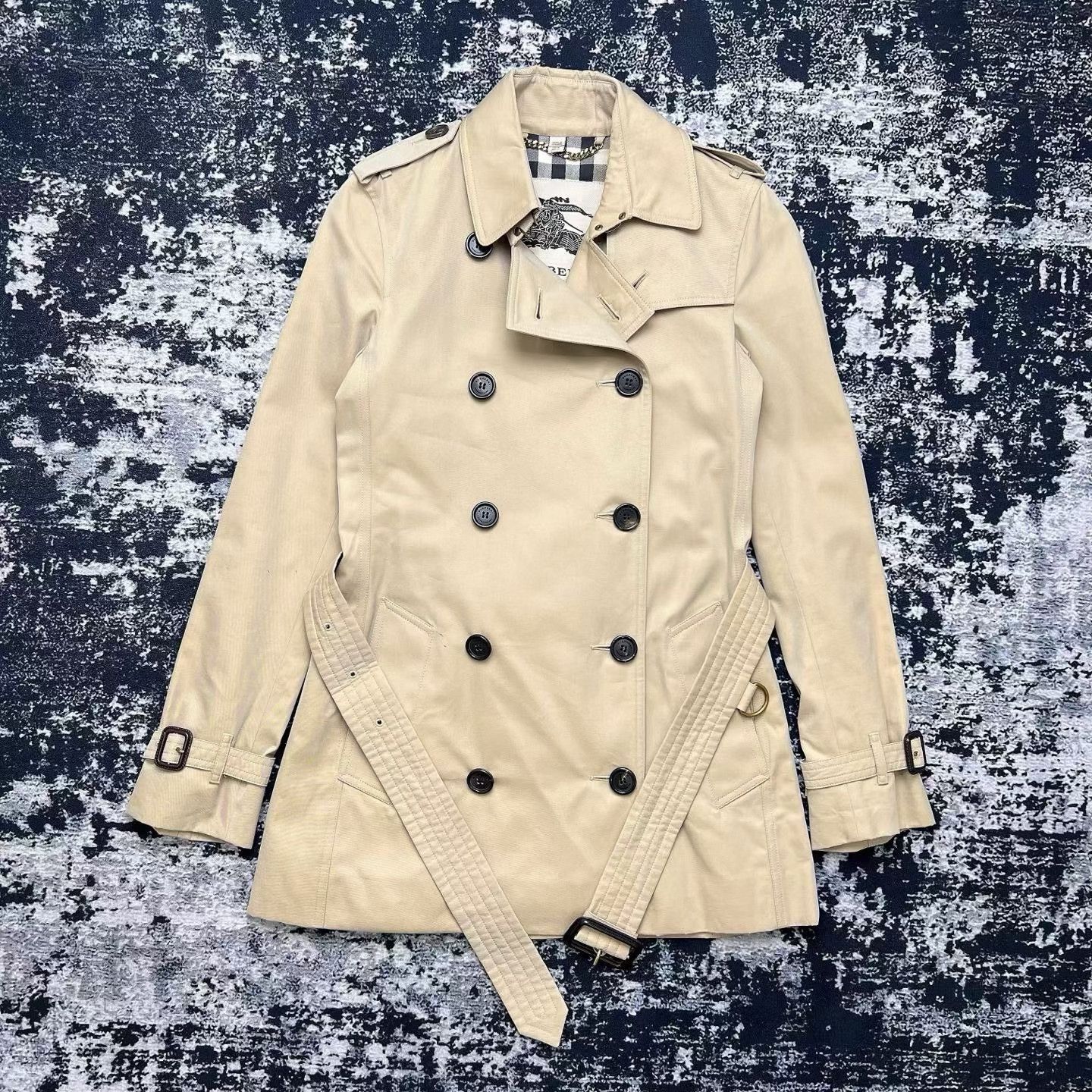 Burberry Burberry Kensington Short Trench Coat Size S / US 4 / IT 40 - 1 Thumbnail