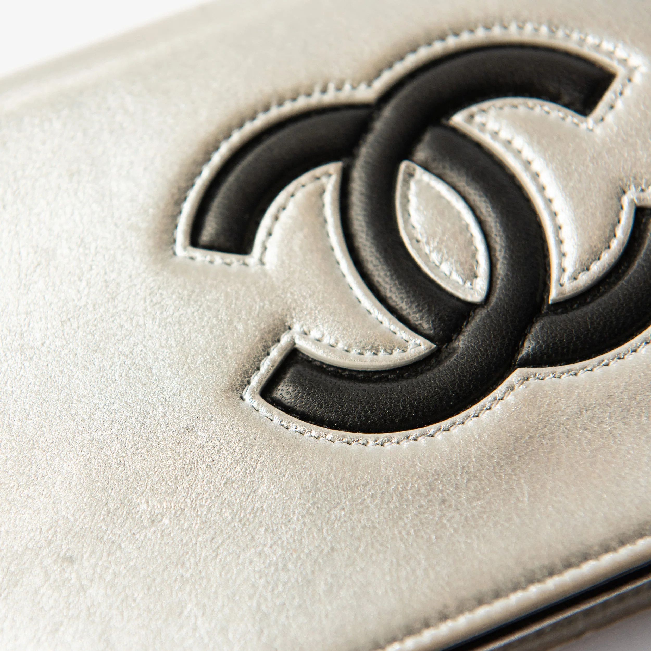 Chanel CHANEL Wallet On Chain WOC Silver & Black Size ONE SIZE - 6 Thumbnail