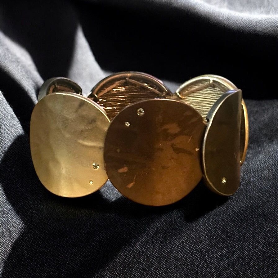 Kenneth Cole Kenneth Cole tricolor hammered disc stretch bracelet Size ONE SIZE - 1 Thumbnail