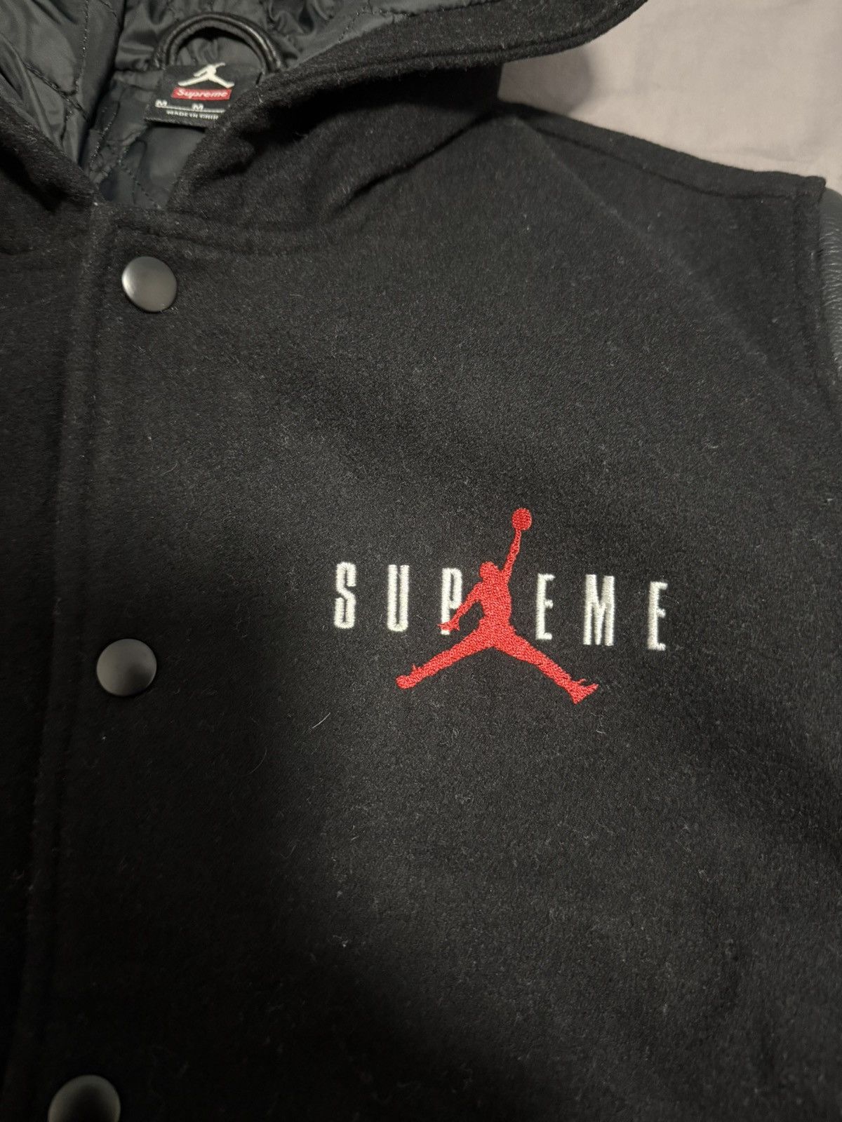 Jordan Brand × Supreme Supreme nike Jordan hooded varsity jacket Size US M / EU 48-50 / 2 - 3 Thumbnail