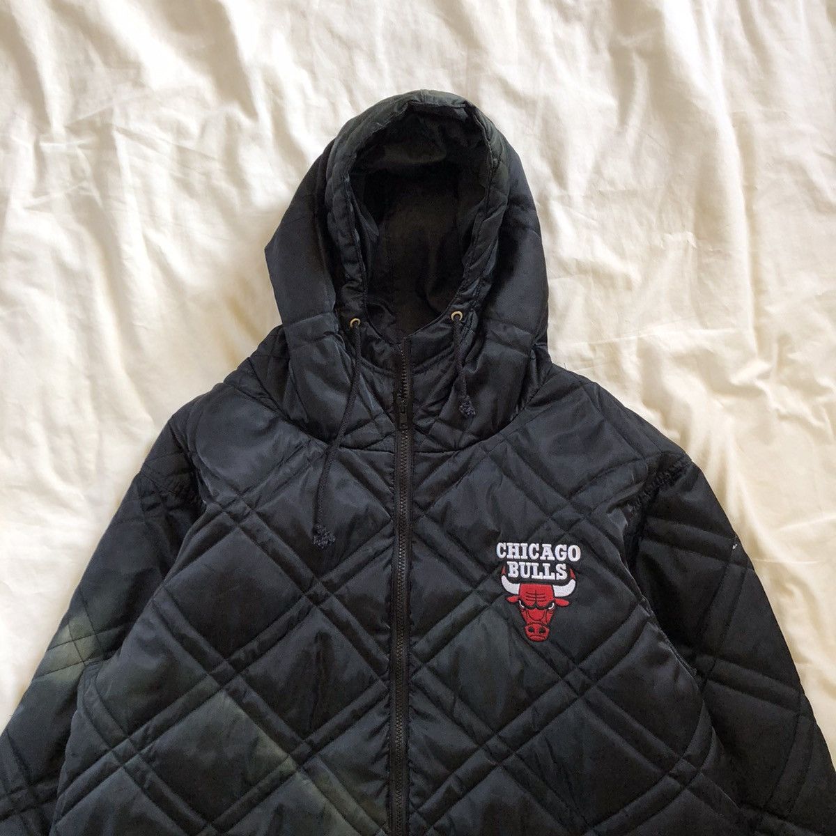 NBA CHICAGO BULLS Nba Diamond Puffer Hoodie Jacket Size US M / EU 48-50 / 2 - 3 Thumbnail