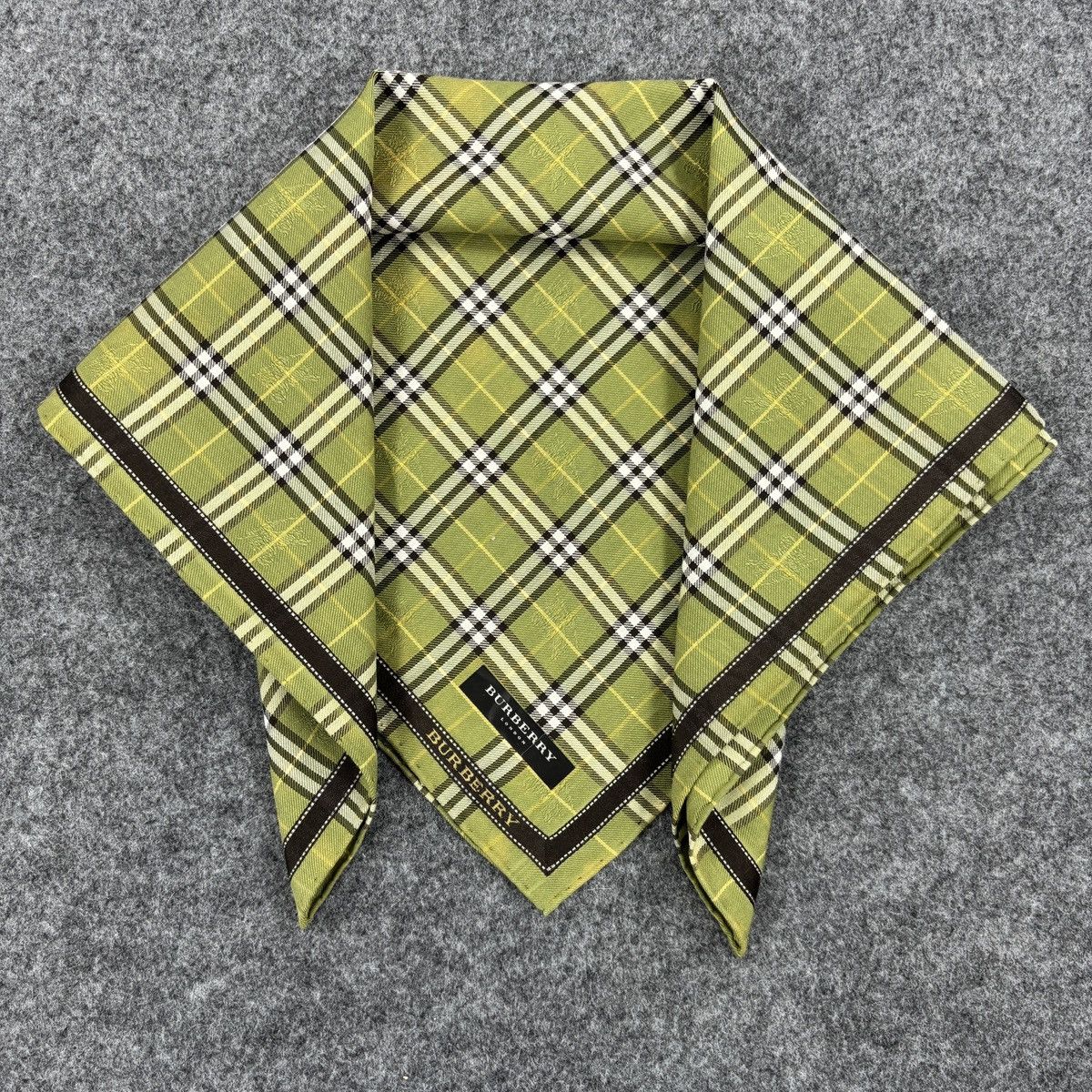 Burberry × Vintage Handkerchief # E019 # Bandana # Neckerchief Size ONE SIZE - 1 Thumbnail