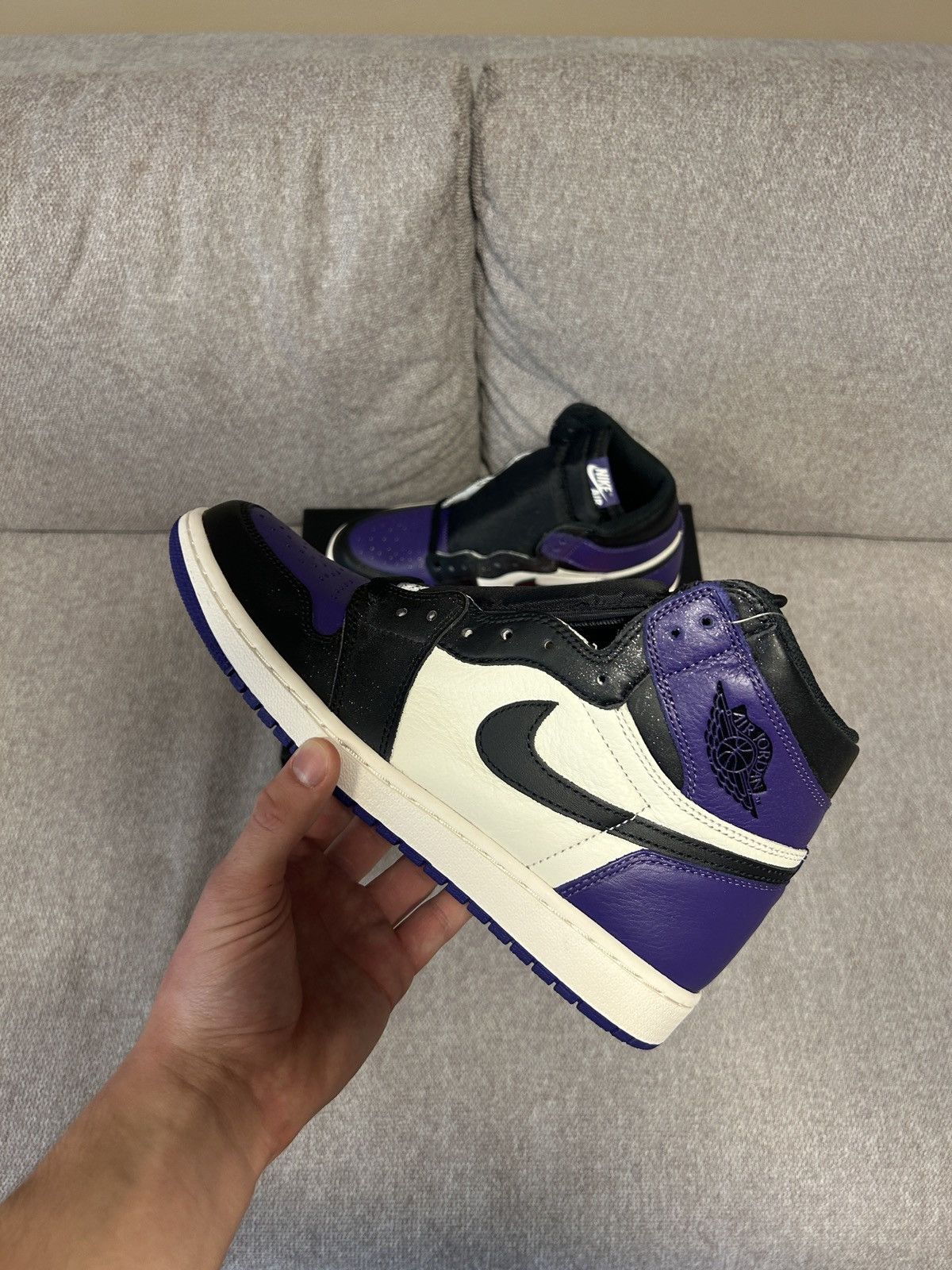 Jordan Brand × Nike Jordan 1 High Court Purple 1.0 Size US 10 / EU 43 - 2 Thumbnail