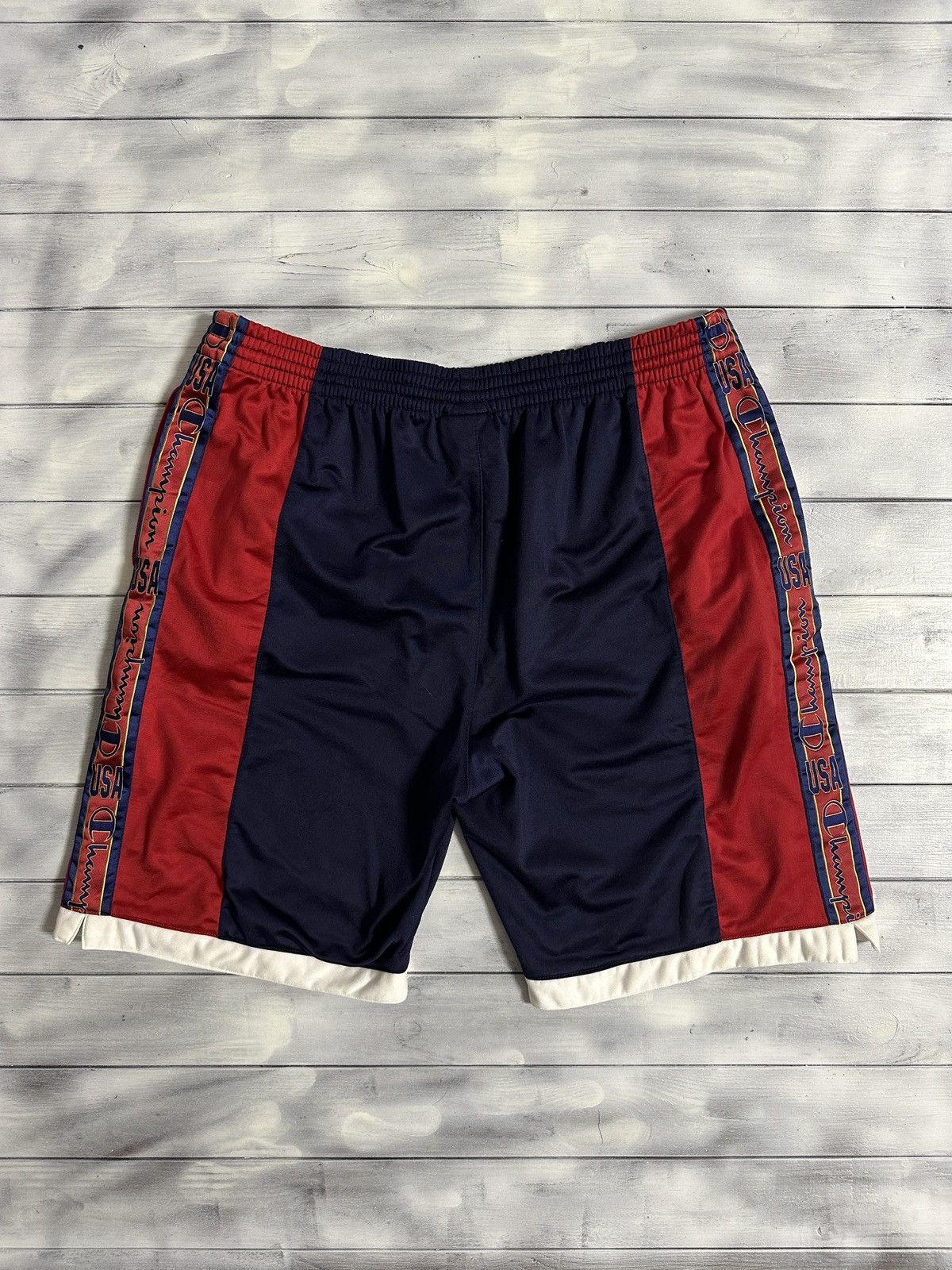 Champion Rare Vintage Shorts Champion USA Size US 36 / EU 52 - 2 Thumbnail