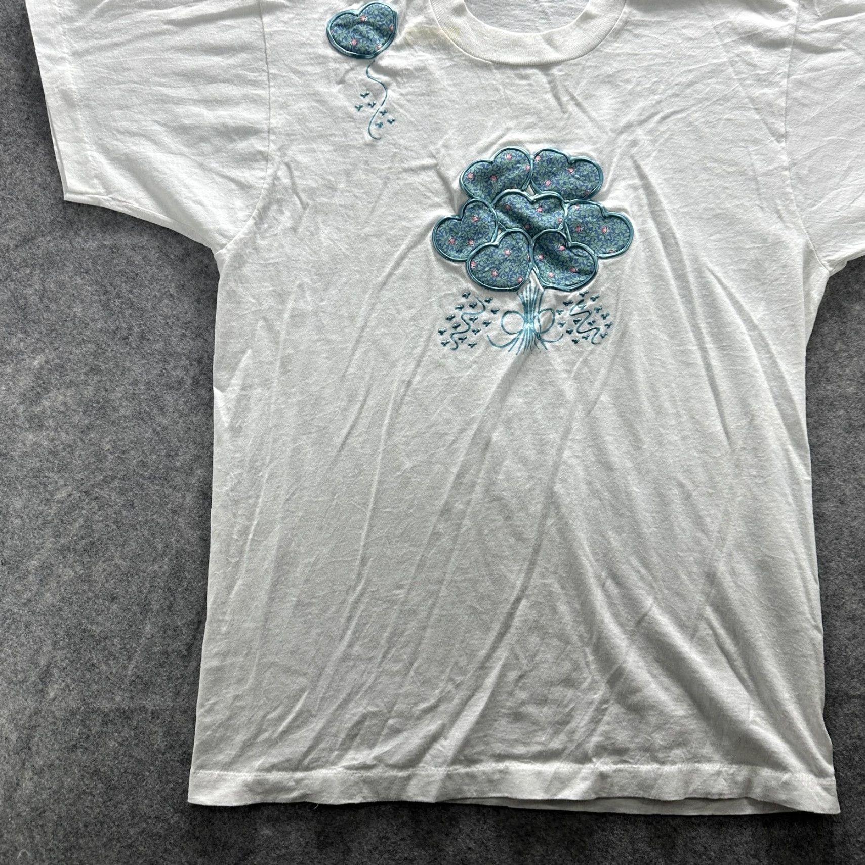 Vintage VINTAGE Screen Stars Best Shirt Mens L White Heart Bouquet Graphic 90s T-Shirt Size US L / EU 52-54 / 3 - 3 Thumbnail