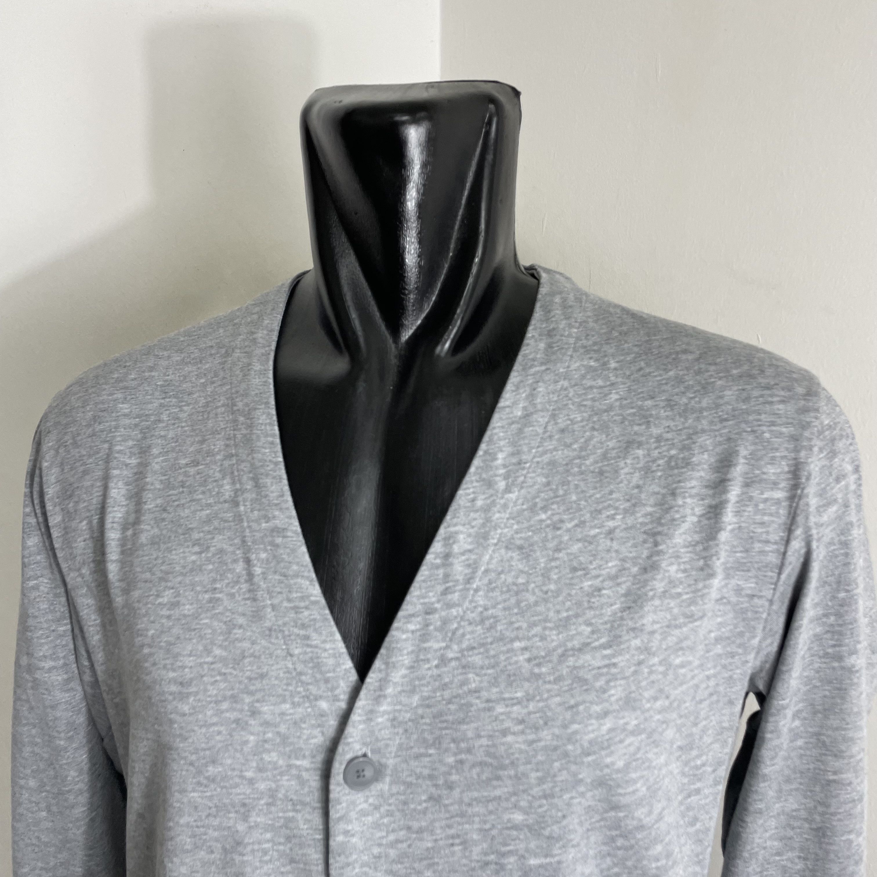 Japanese Brand × Uniqlo UNIQLO AIRISM CARDIGAN SWEATER LIGHTWEIGHT Size US L / EU 52-54 / 3 - 2 Thumbnail