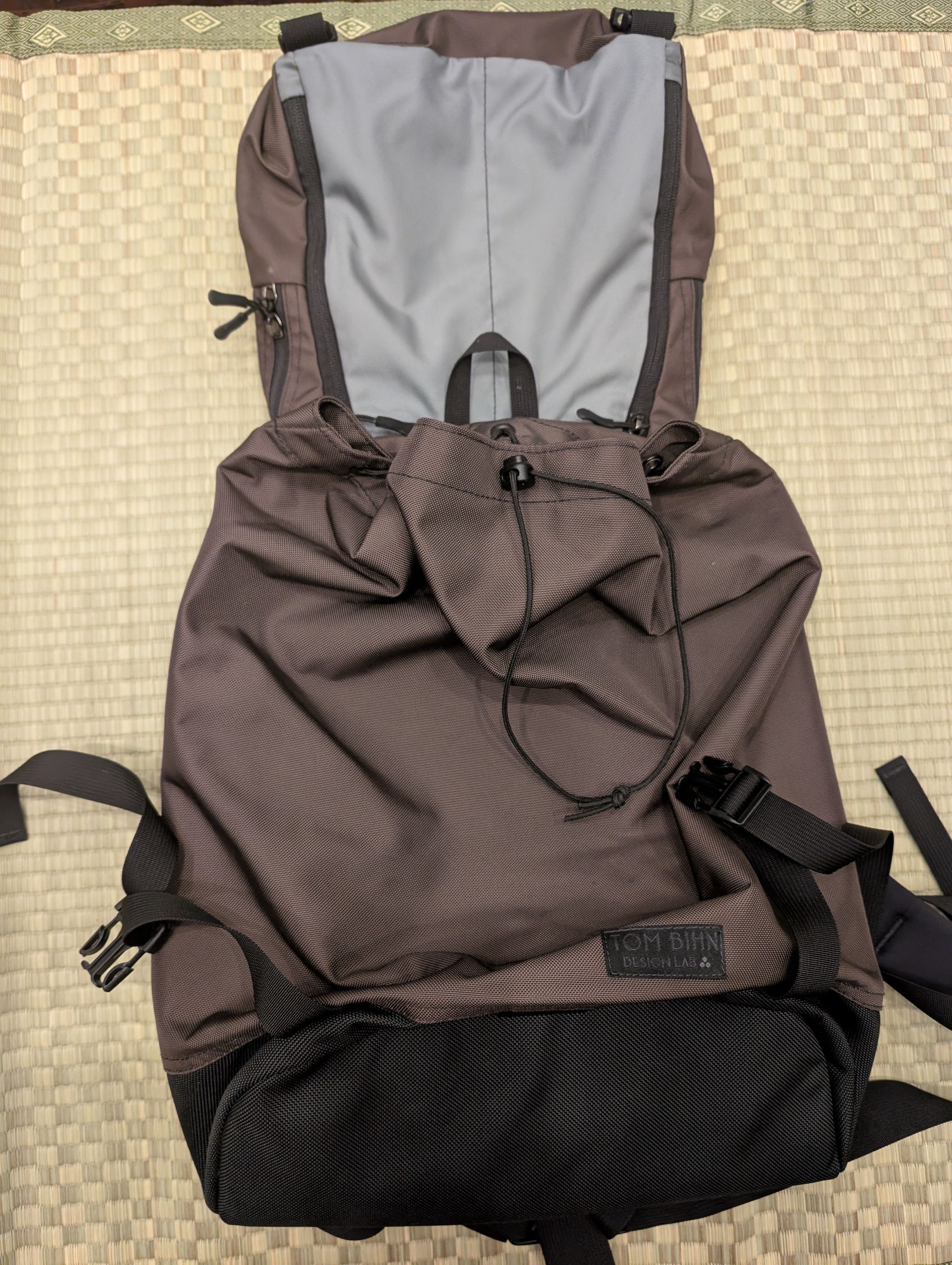 Tom Bihn RARE Tom Bihn Design Lab Shadow Guide Pack 23L Ursa Brown Size ONE SIZE - 2 Thumbnail