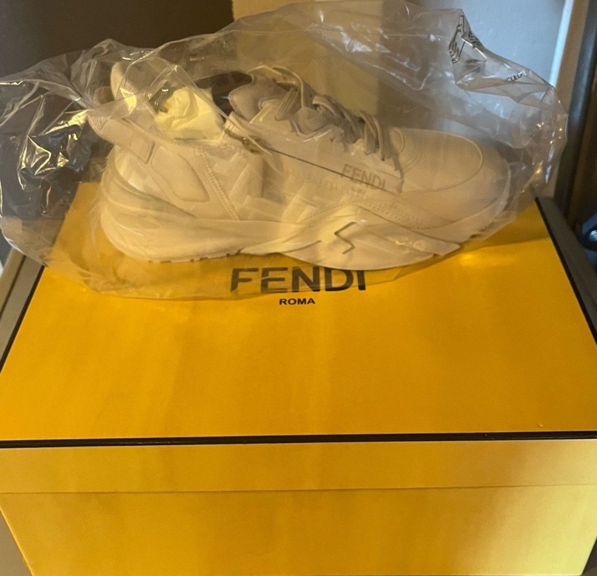 Fendi FENDI FLOW SNEAKER VITEL +TESS COTONE Size US 10 / EU 43 - 8 Thumbnail