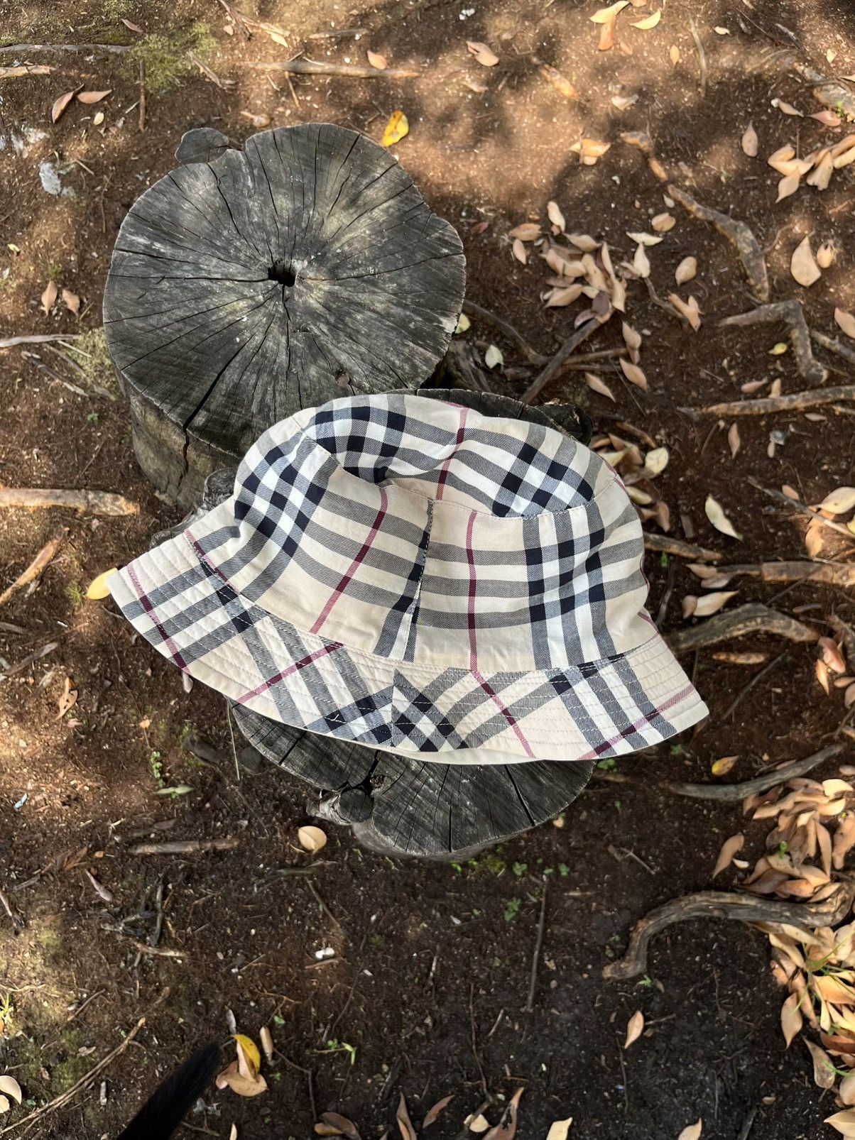 Burberry Burberry Reversible Bucket Hats Size ONE SIZE - 1 Thumbnail