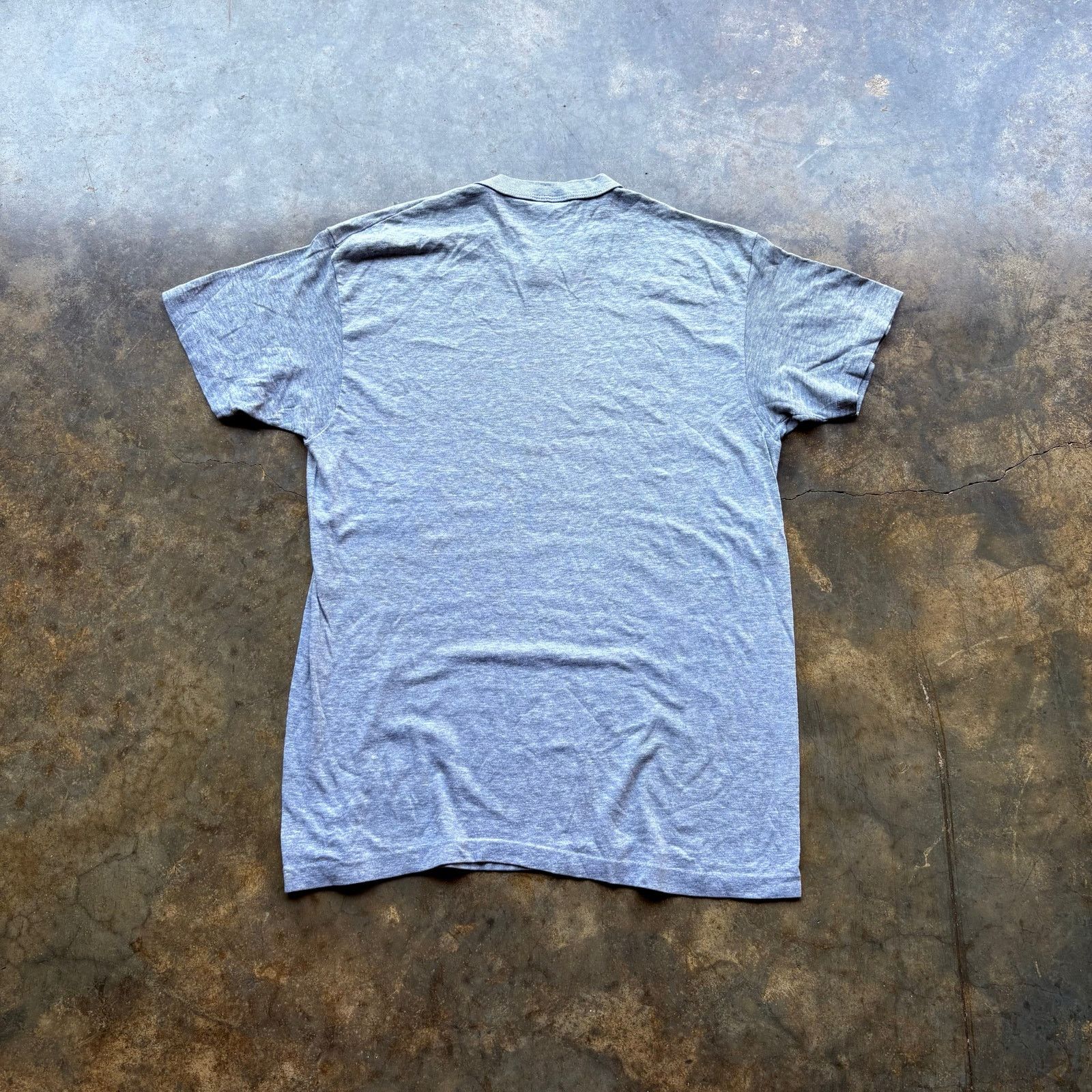 Hanes Very Unique Early 80s California Crack Graphic T-shirt Size US M / EU 48-50 / 2 - 5 Thumbnail