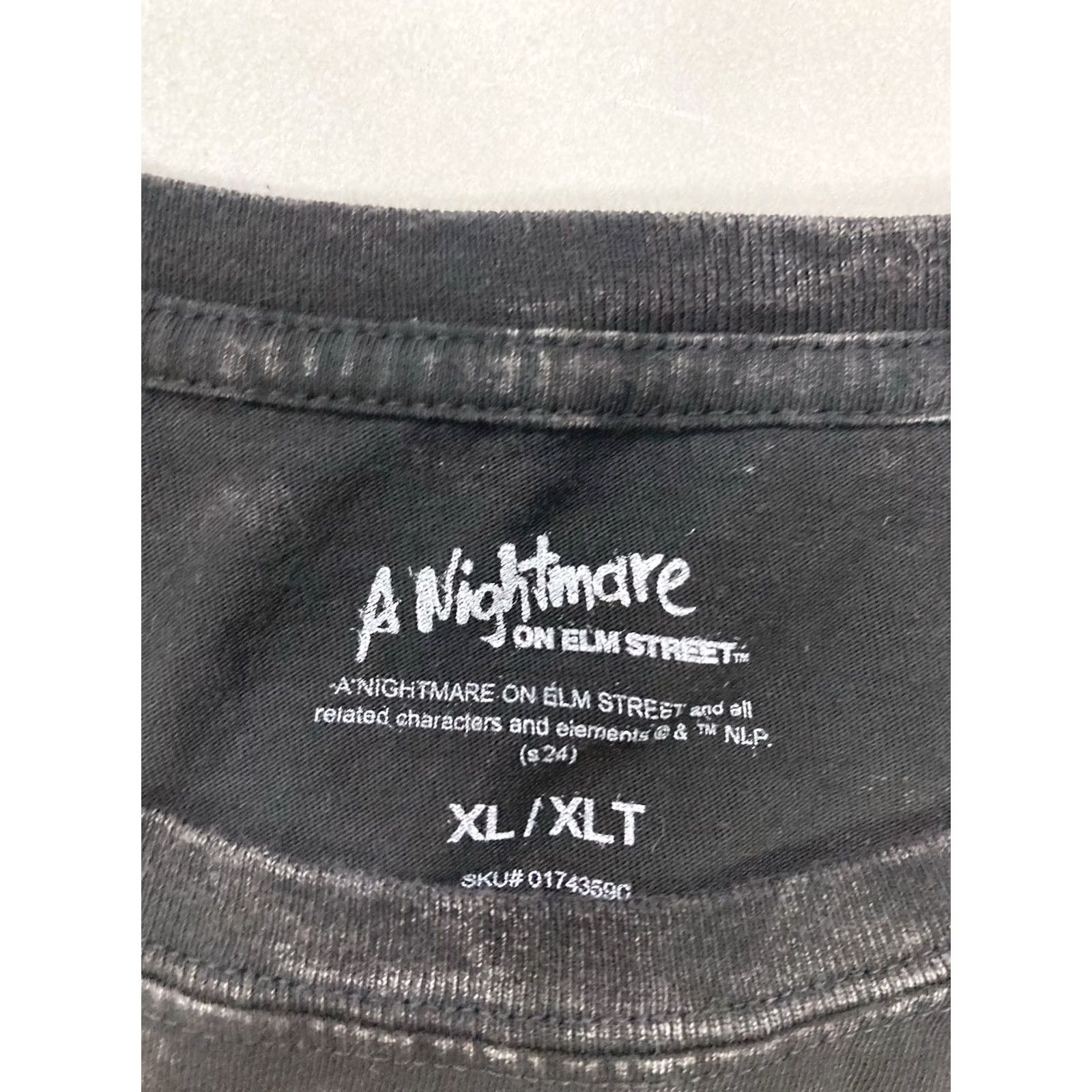 Vintage VINTAGE a nightmare on elm street T-Shirt Men XL XLT Freddy Krueger Logo Graphic Print Black Cotton Short Sleeve Crew Neck, Big & Tall, 181 Size US XL / EU 56 / 4 - 4 Thumbnail