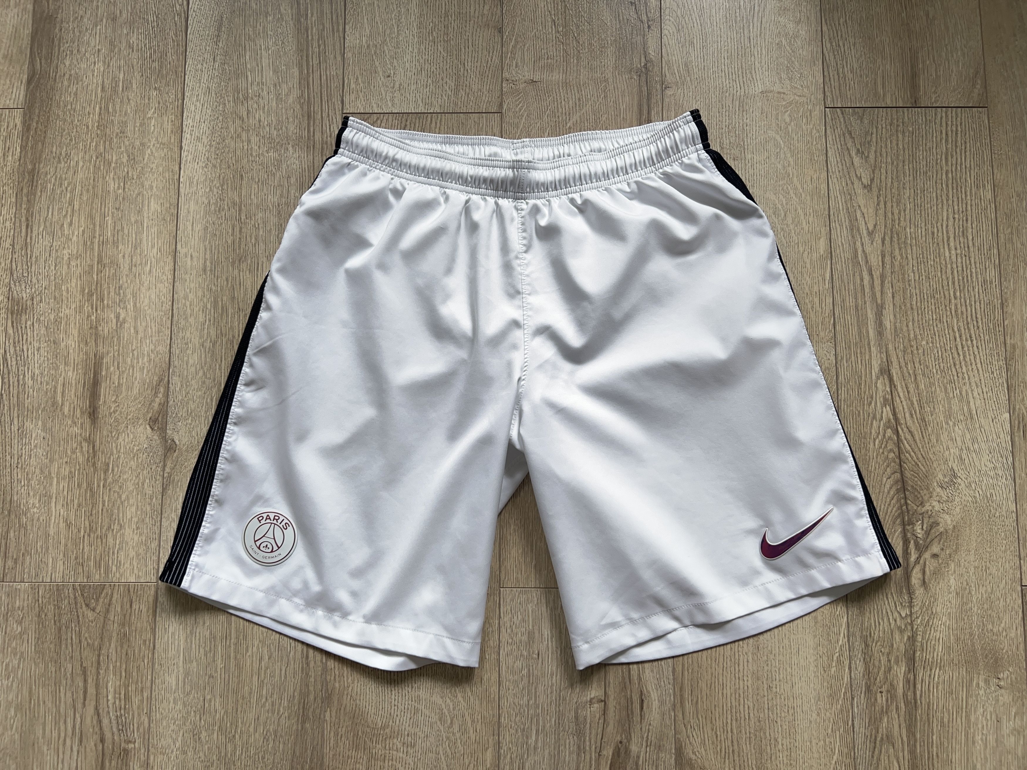 Nike Nike Paris Saint Germain PSG Shorts White Football Soccer Size US 36 / EU 52 - 1 Thumbnail