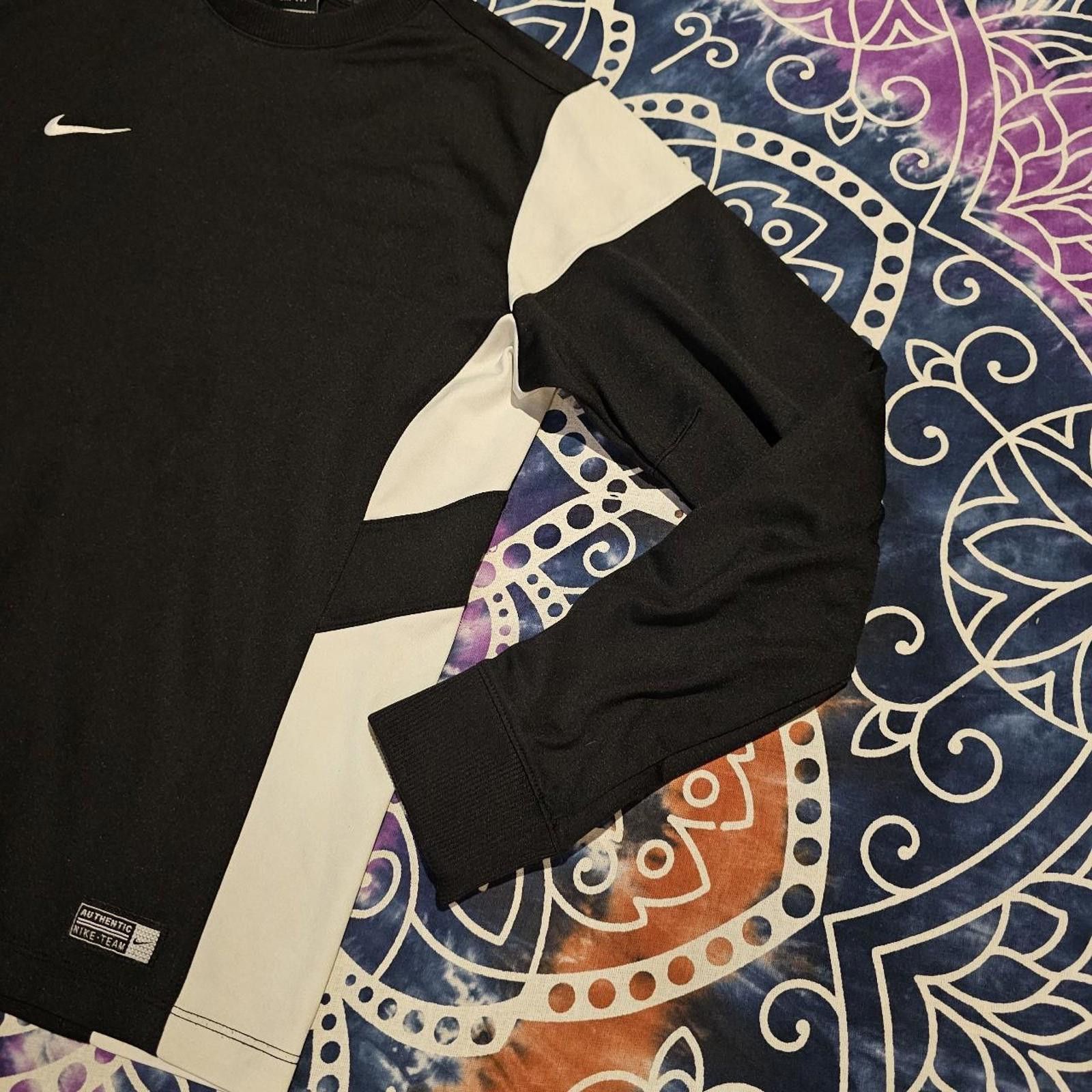 Nike Nike Dri Fit Kid's Black and White XL Gym Shirt Size US XL / EU 56 / 4 - 4 Thumbnail