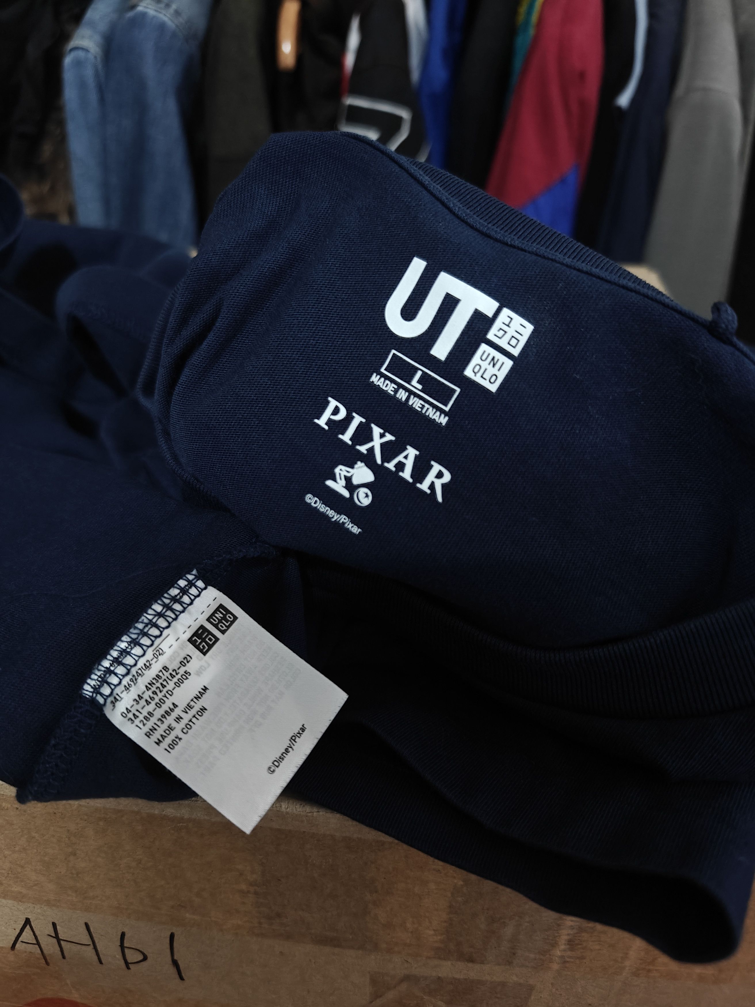 Uniqlo Uniqlo x Pixar T-Shirt Aliens Print Tee Blue size L Size US L / EU 52-54 / 3 - 8 Thumbnail