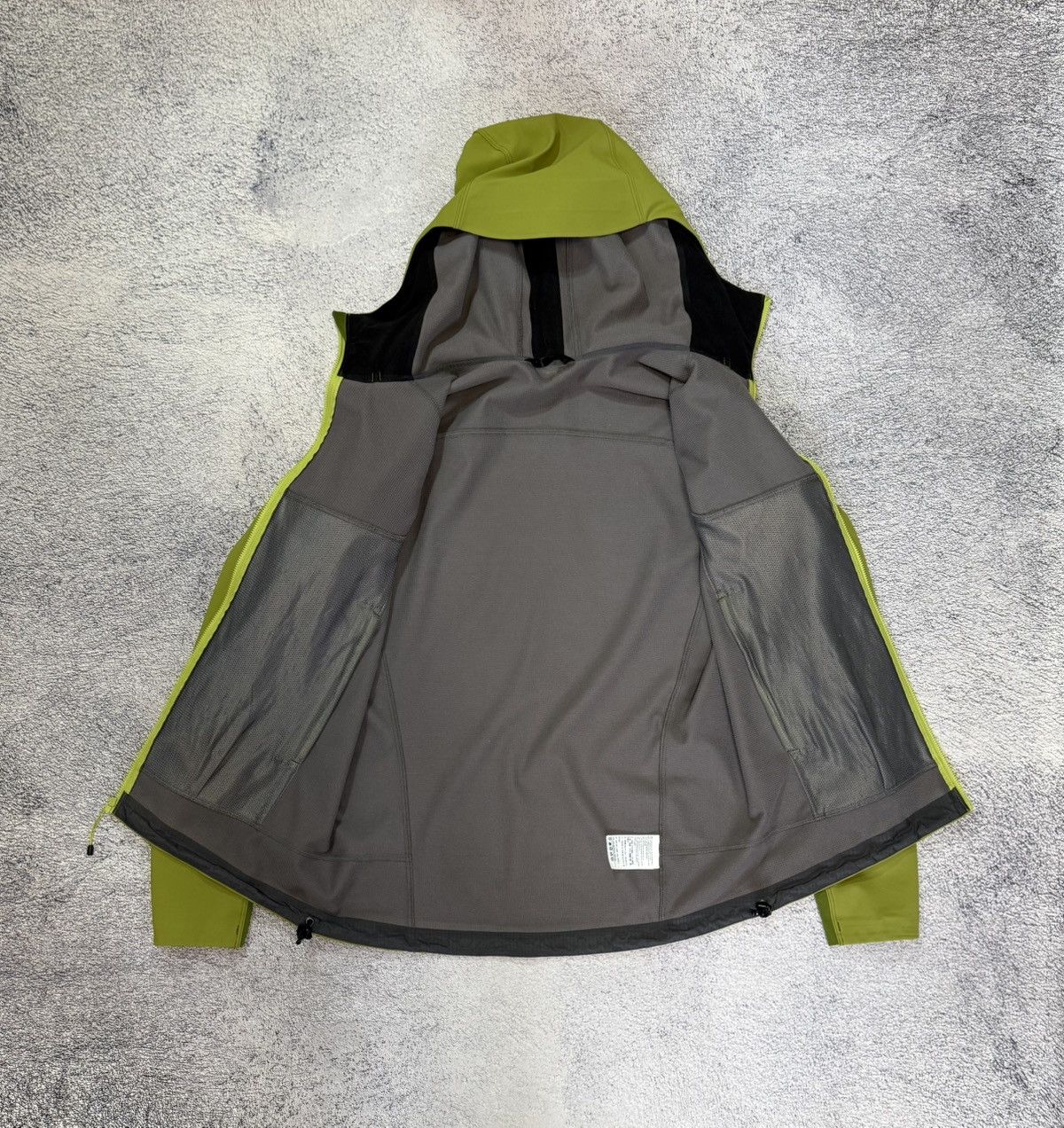 Arc'teryx Arc’teryx Epsilon LT Hoody Jacket Men M Green Softshell Size US M / EU 48-50 / 2 - 3 Thumbnail