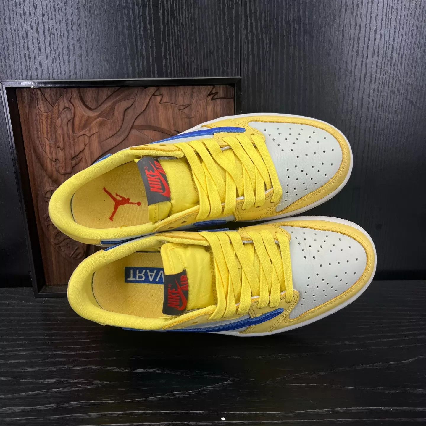Nike AJ1 Low TS Yellow Barb Women's 36 With Box & Extras Size US 5.5 / IT 35.5 - 7 Thumbnail