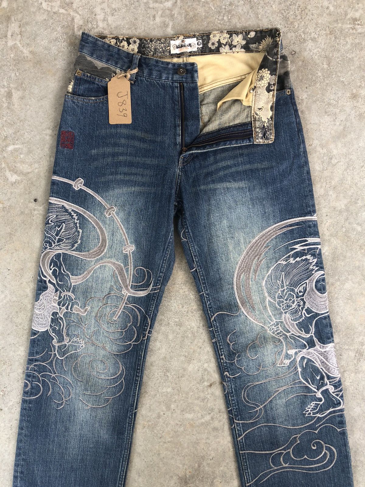 Karakuri Tamashii Karakuri Tamashii Embroidered Jeans Distressed Jeans Size US 30 / EU 46 - 3 Thumbnail