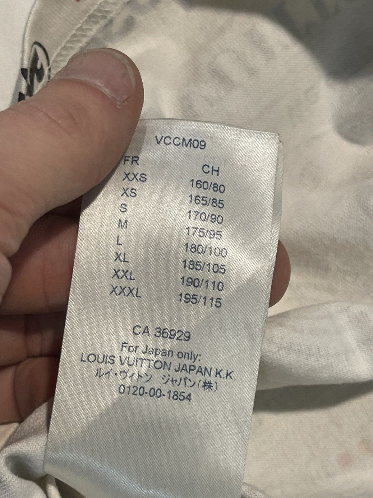 Louis Vuitton Size 4L - Louis Vuitton Black Cotton Allover Logos Printed Size US XXL / EU 58 / 5 - 8 Thumbnail
