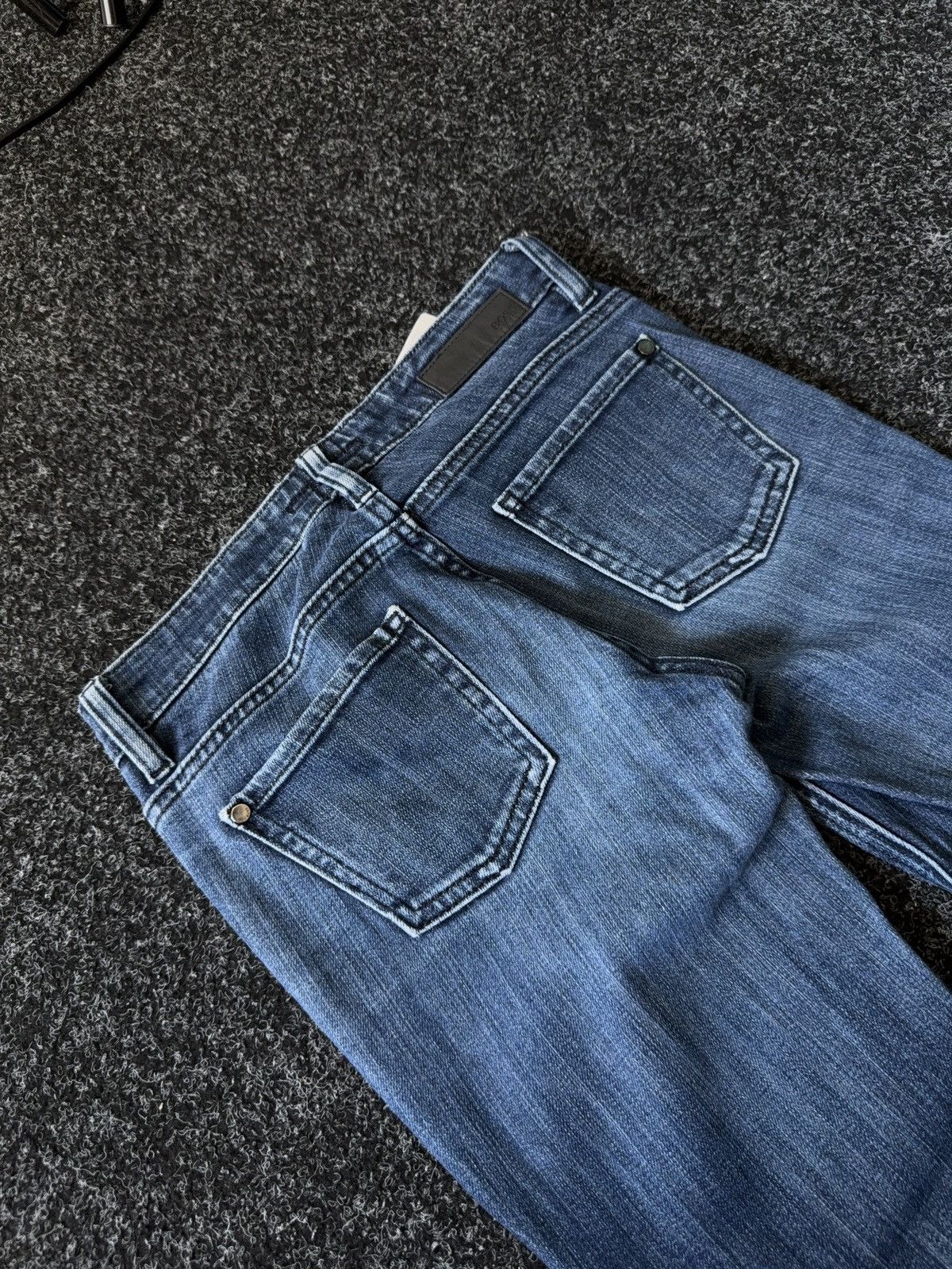 Hugo Boss Y2K retro 00s Luxury Hugo Boss skinny women’s pants Size 25" / US 0 / IT 36 - 16 Thumbnail