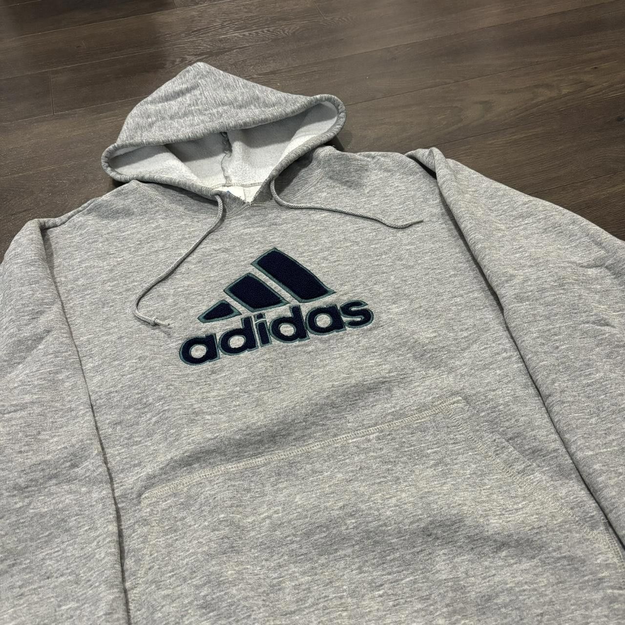 Adidas Vintage Adidas Fleece Logo Hoodie 90s M Size US M / EU 48-50 / 2 - 1 Thumbnail