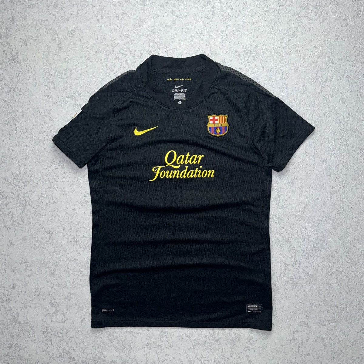 Nike Nike FC Barcelona 2011 Away Jersey MESSI #10 Size US S / EU 44-46 / 1 - 2 Thumbnail