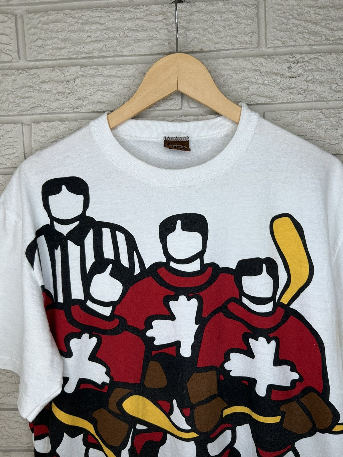 Vintage Vintage 90s Marc Tetro Hockey Canada Art AOP T Shirt Size US L / EU 52-54 / 3 - 4 Thumbnail
