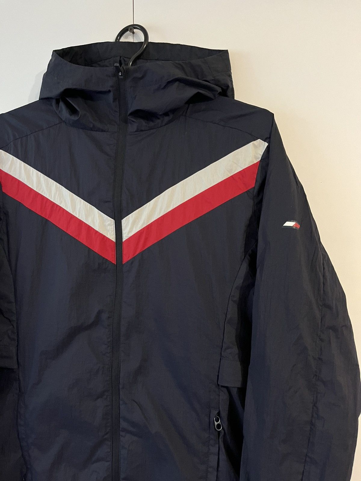 Tommy Hilfiger Tommy Hilfiger Nylon Full Zip Hooded Jacket Size M / US 6-8 / IT 42-44 - 5 Thumbnail