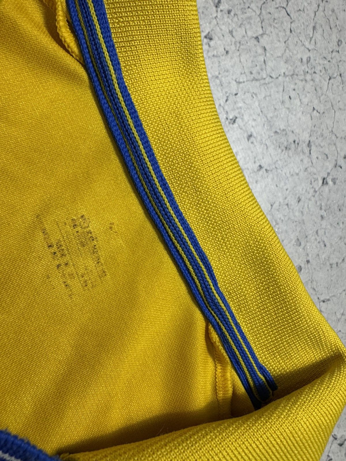 Nike Nike FC Leeds United 2000/2001 Vintage Soccer Jersey Size US XXL / EU 58 / 5 - 7 Thumbnail