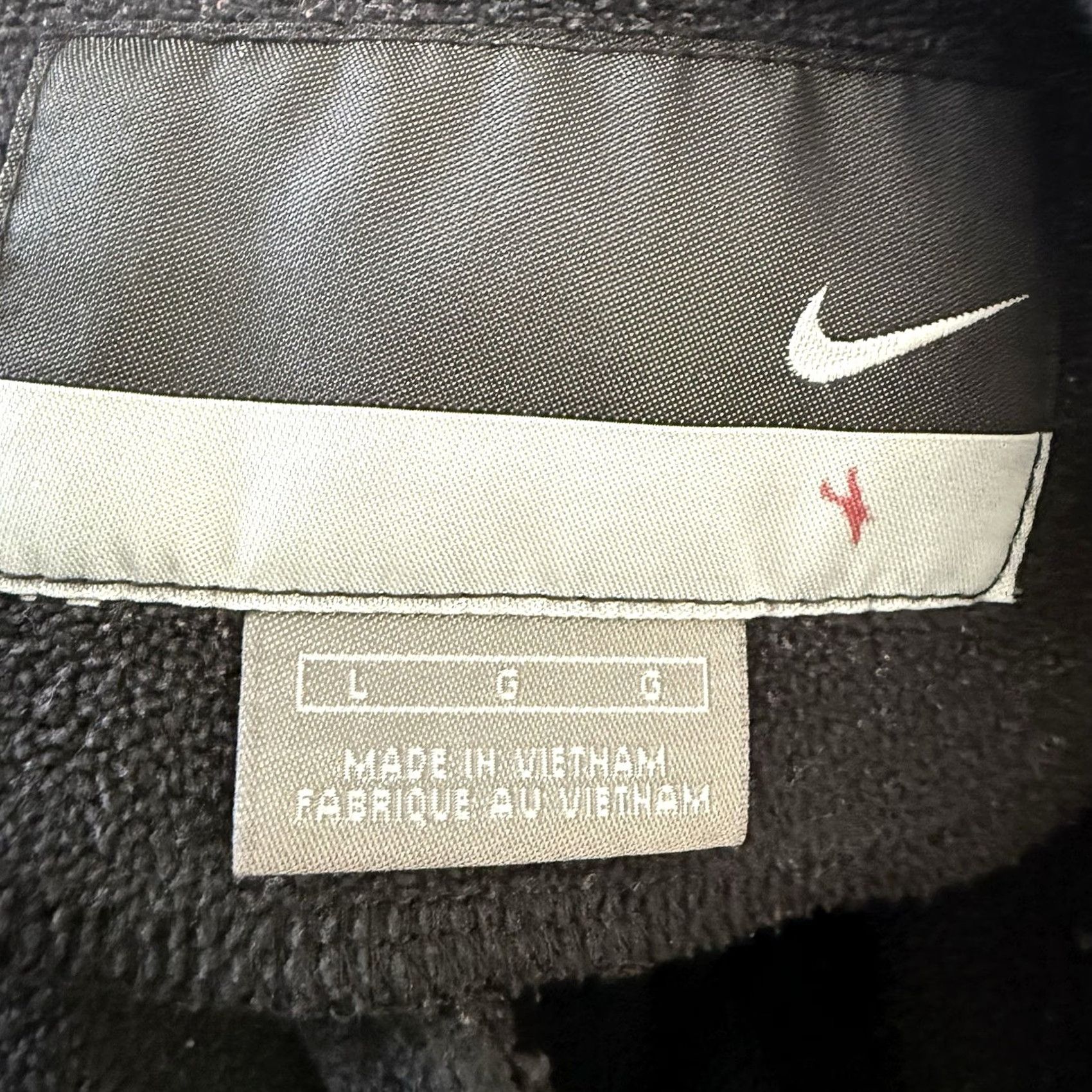 Nike VINTAGE Nike Jacket Mens Large Black Fleece/Soft Shell Full Zip 90s Outdoor Hiking Size US L / EU 52-54 / 3 - 2 Thumbnail