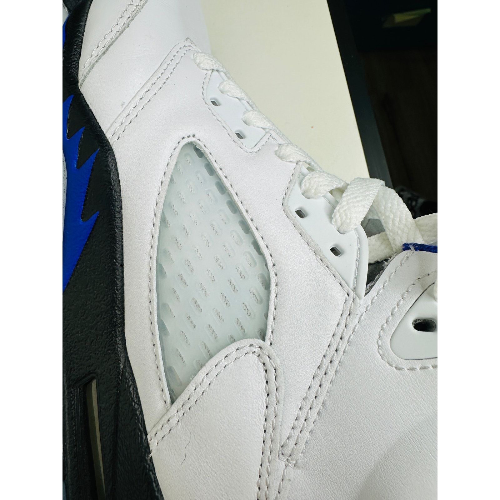 Nike Nike Air Jordan 5 Retro (GS)White Dark Concord Black Sneaker Size US 6.5 / EU 39-40 - 15 Thumbnail