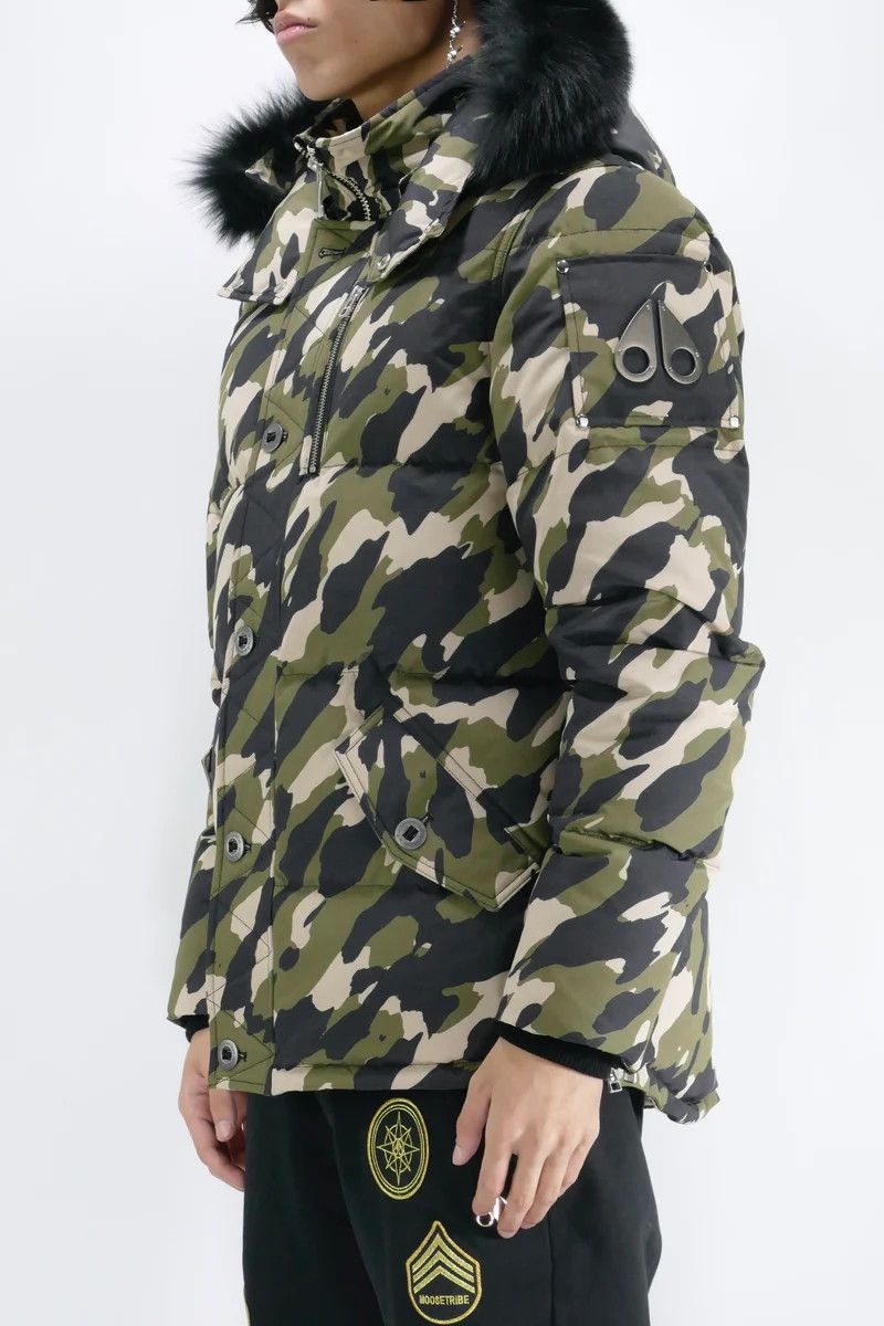 o1c11t2y0124 3Q In Camo Jacket in Green