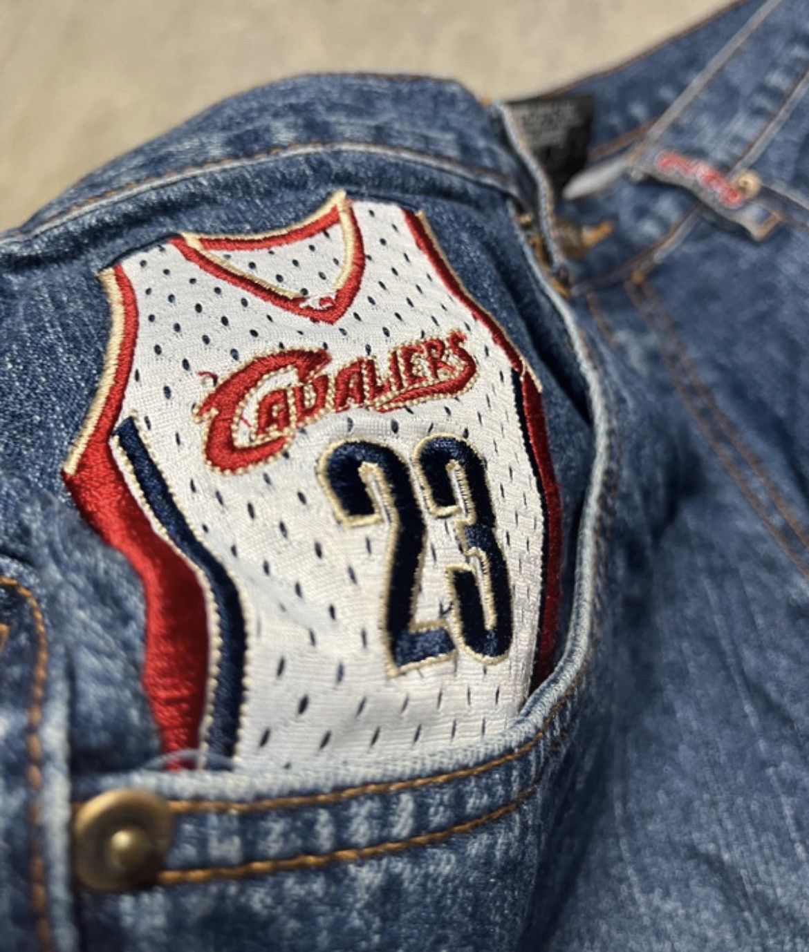 Other UNK NBA Cavaliers 23 Baggy Denim Size 34 Y2K Size US 34 / EU 50 - 8 Thumbnail